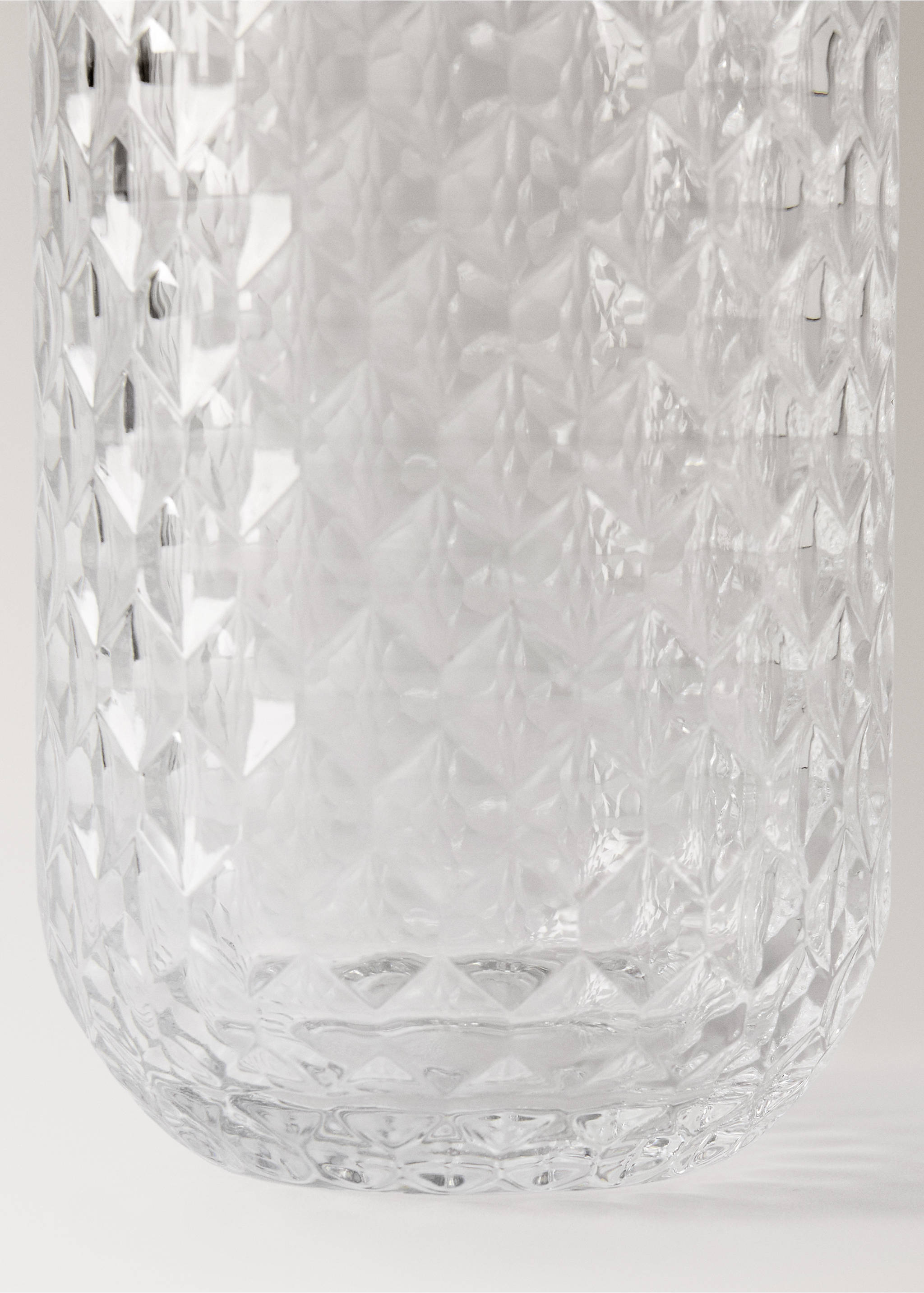 Verre en verre relief - Détail de l'article 2, Noir. Ref: 37063285-00.