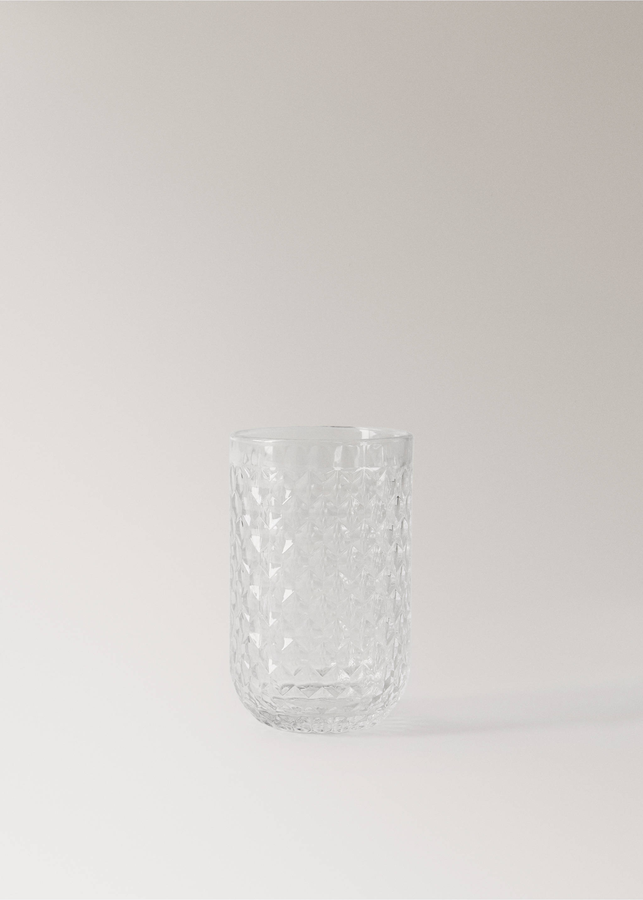 Verre en verre relief - Article sans modèle, Noir. Ref: 37063285-00.