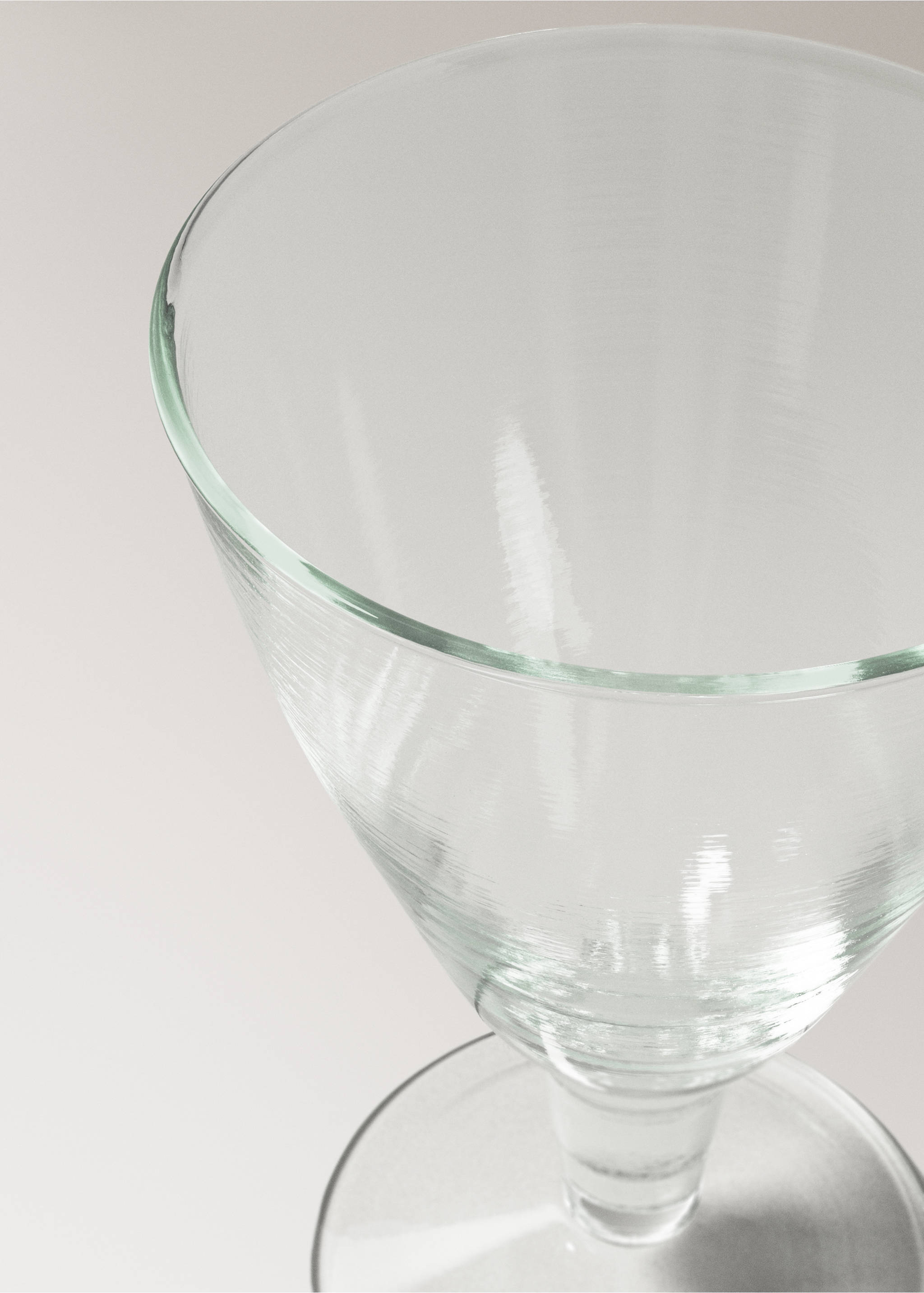 Transparent glass cup - Details of the article 1, Black. Ref: 37063297-00.