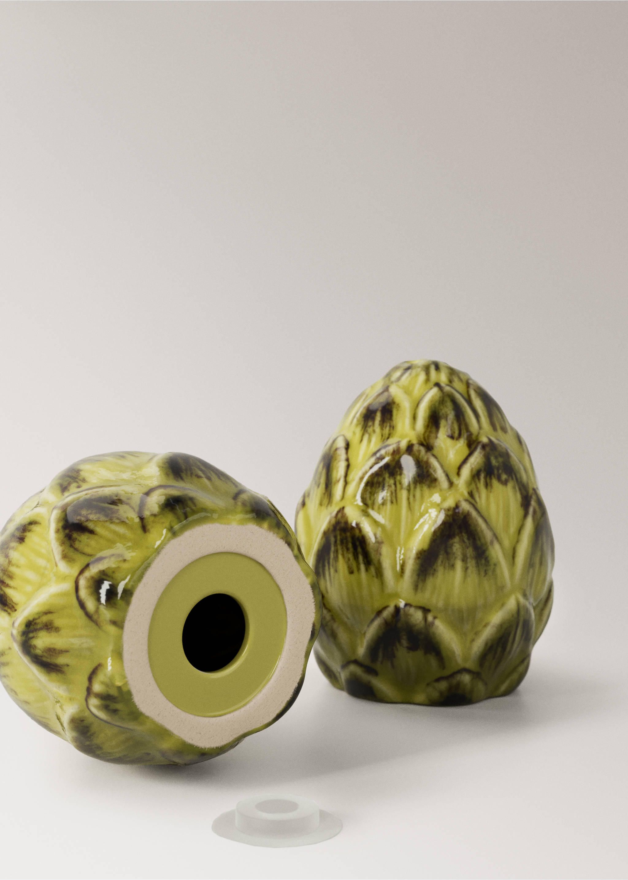 Artichoke stoneware salt and pepper shaker set - Details of the article 2, Green Apple. Ref: 37063308-00.