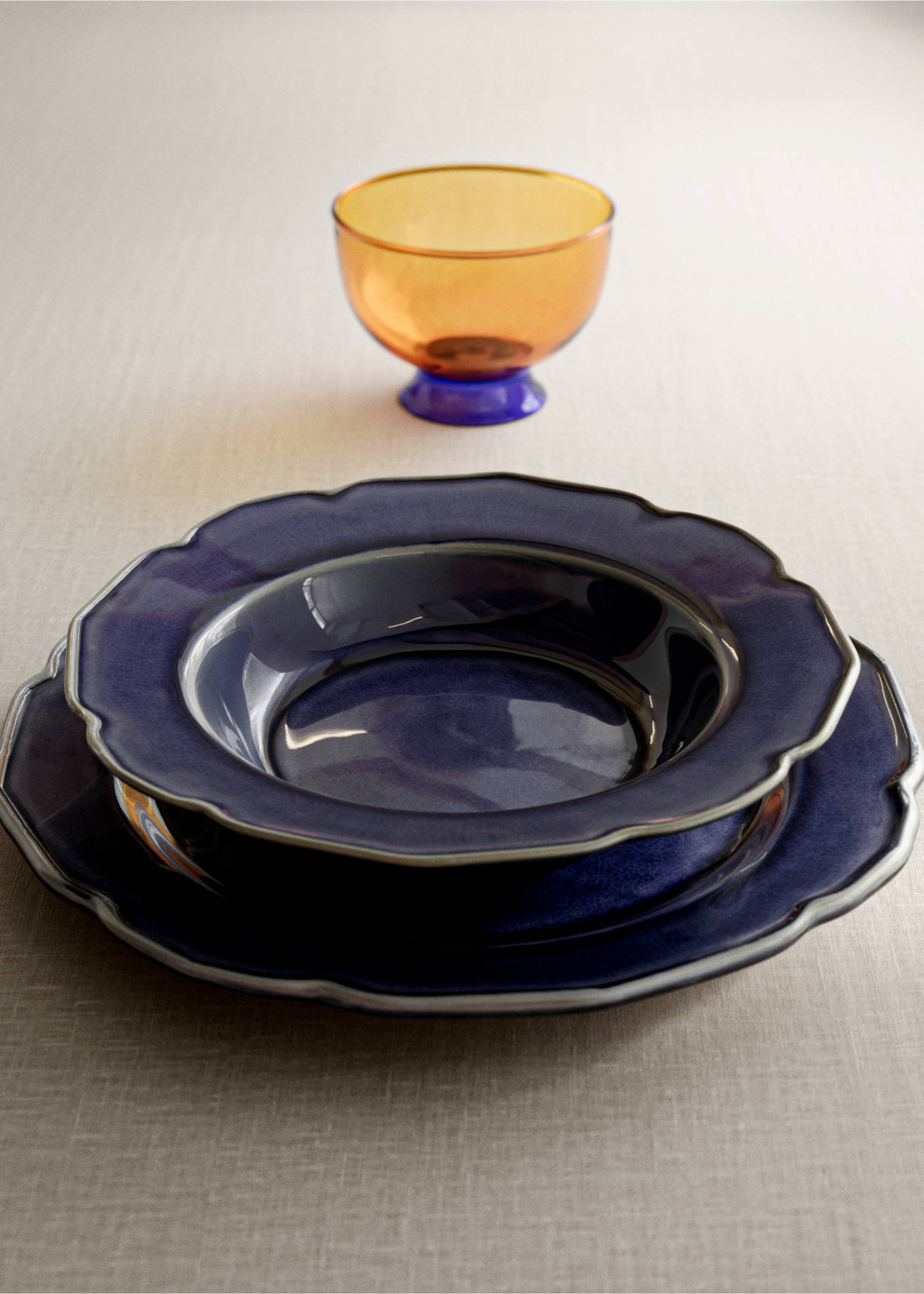 Stoneware deep plate with waves - General plane, Vibrant blue. Ref: 37063309-00.