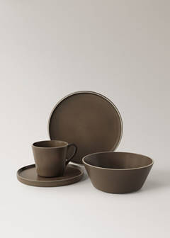 Stoneware tea cup and saucer — Chocolate 4