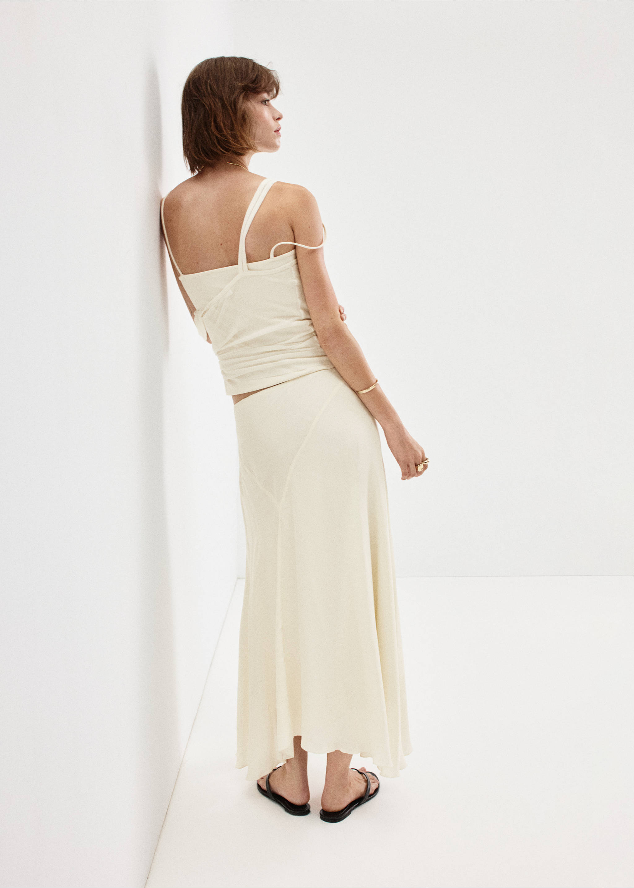 Asymmetric midi skirt - Reverse of the article, Off White. Ref: 37063319-00.
