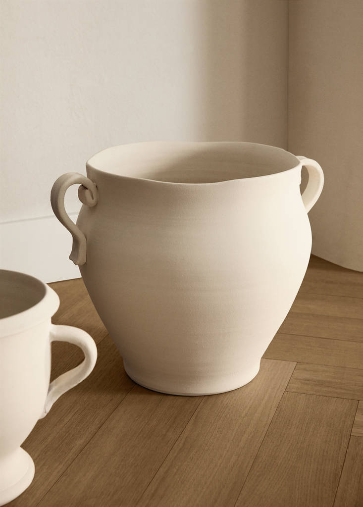 Small terracotta vase with handles — Off White