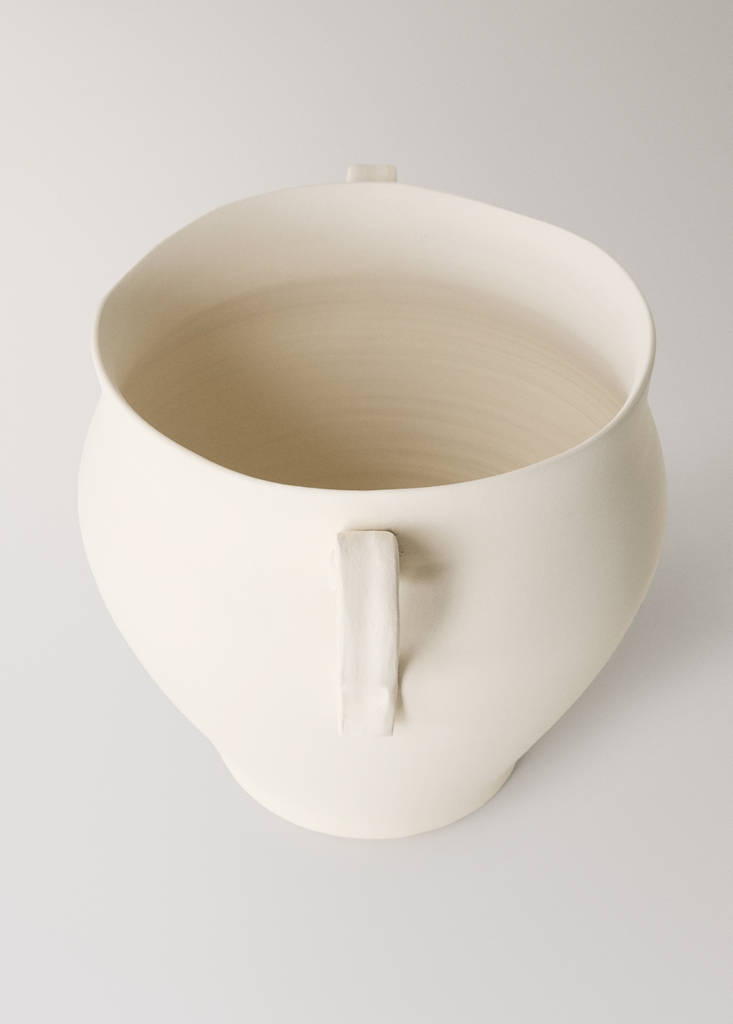 Small terracotta vase with handles — Off White