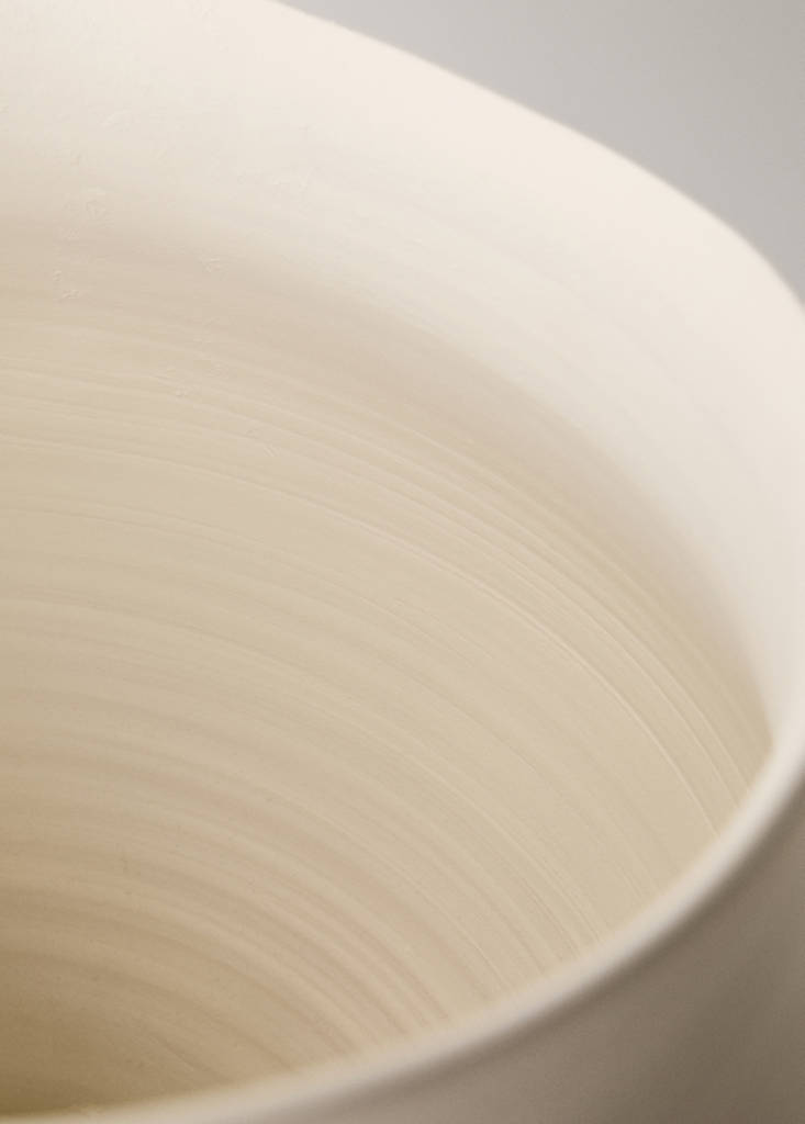 Small terracotta vase with handles — Off White