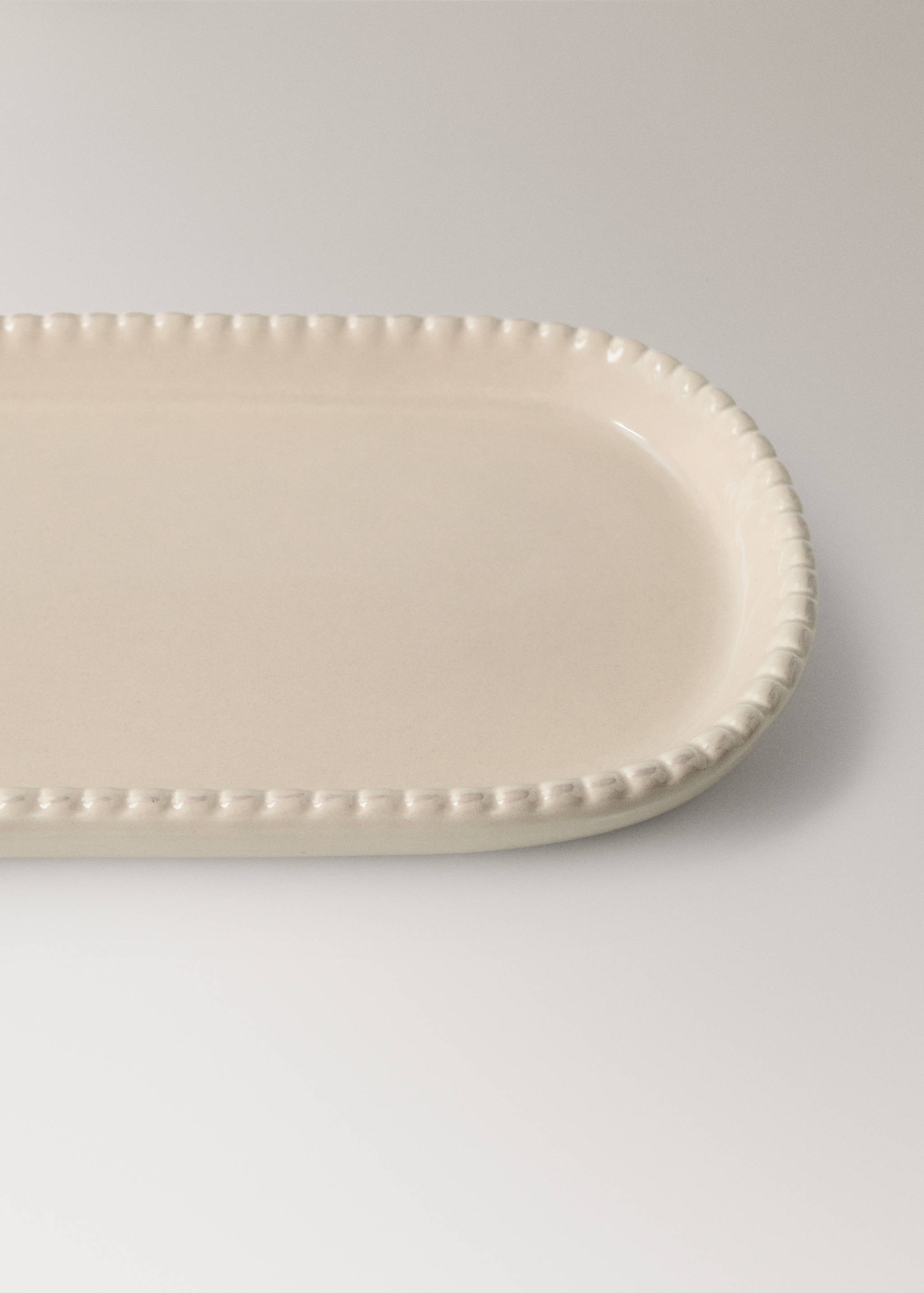 Wavy-edged earthenware tray - Details of the article 2