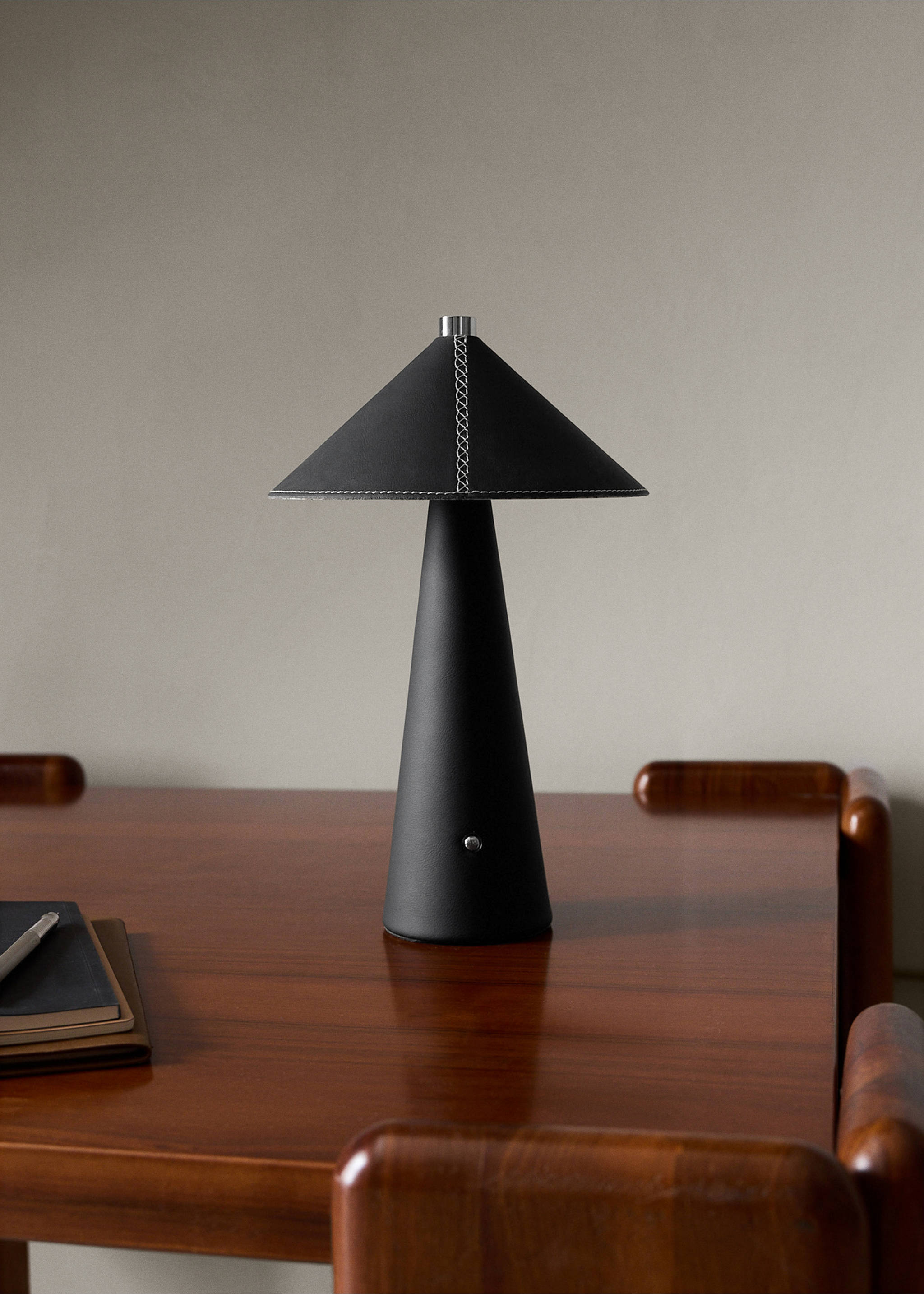 Black cone-shaped table lamp with white contrast stitching on the shade., Black. Ref: 37063859-00.