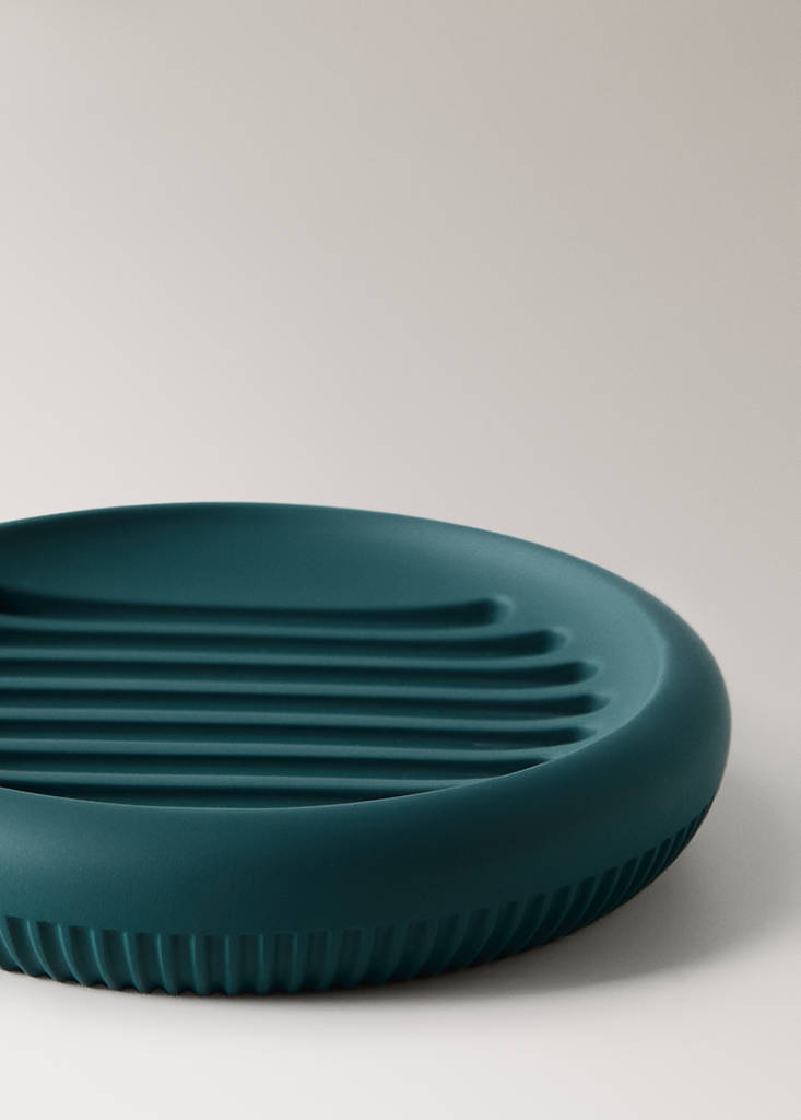 Striped resin soap dish — Dark Green