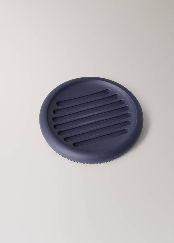 Striped resin soap dish — Blue