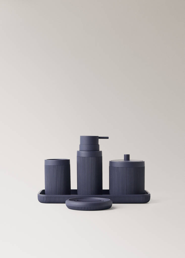 Striped resin soap dish — Blue