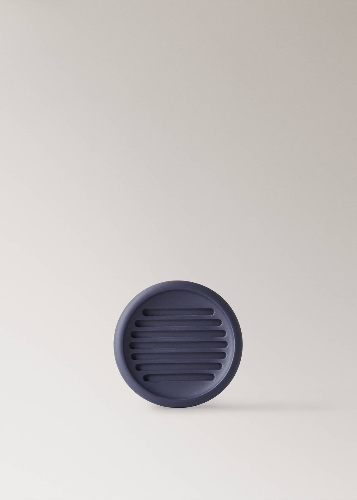 Striped resin soap dish — Blue
