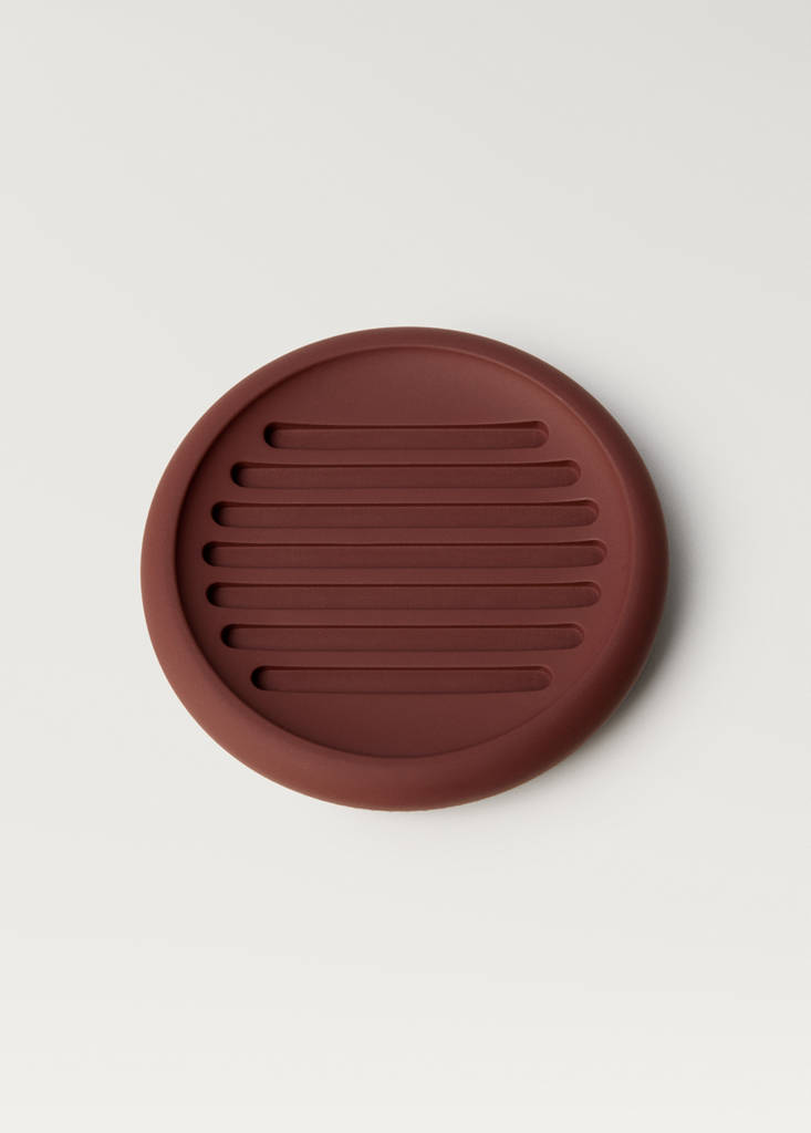 Striped resin soap dish — Maroon
