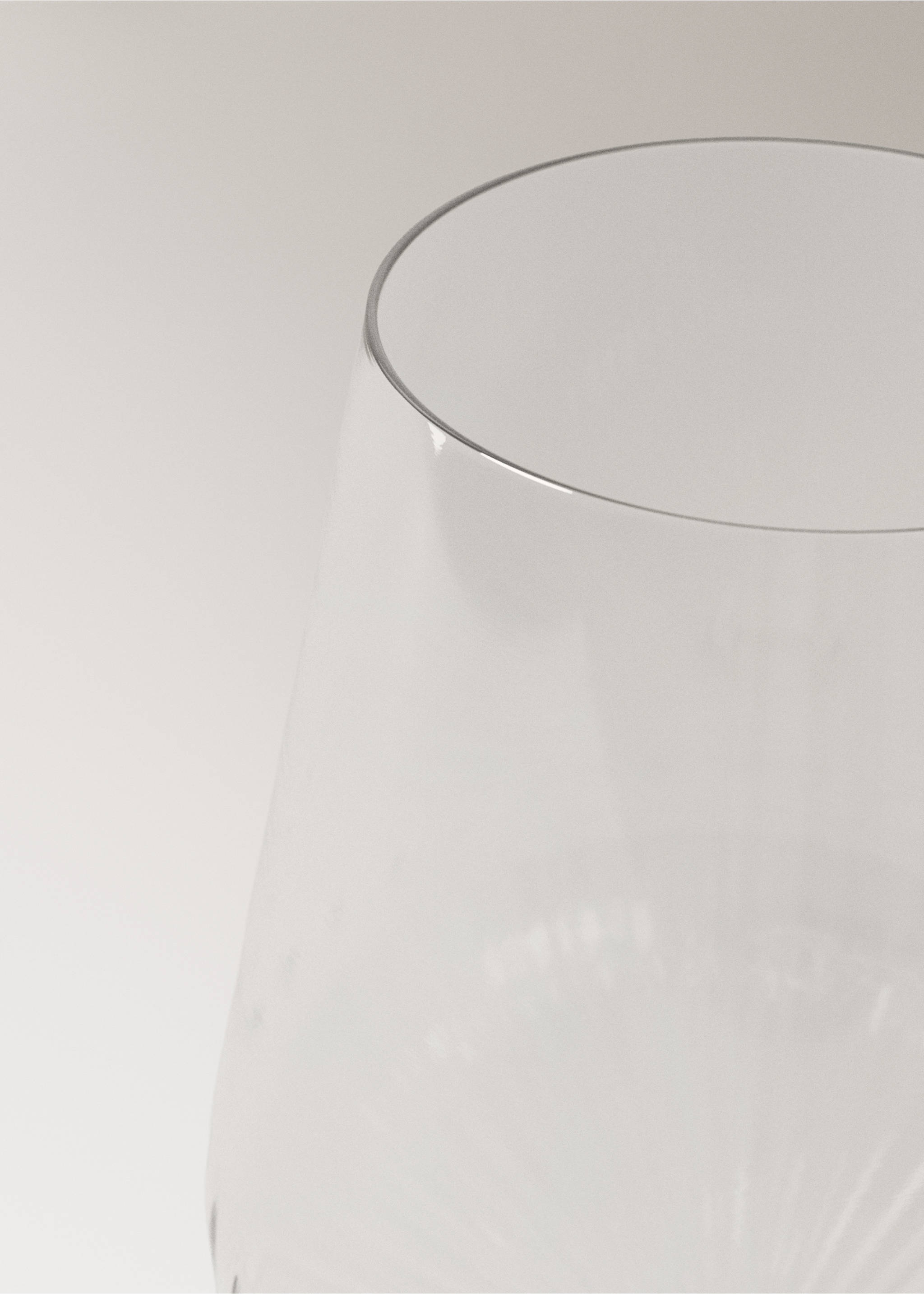 Embossed glass goblet - Details of the article 1, Ice Grey. Ref: 37063865-00.
