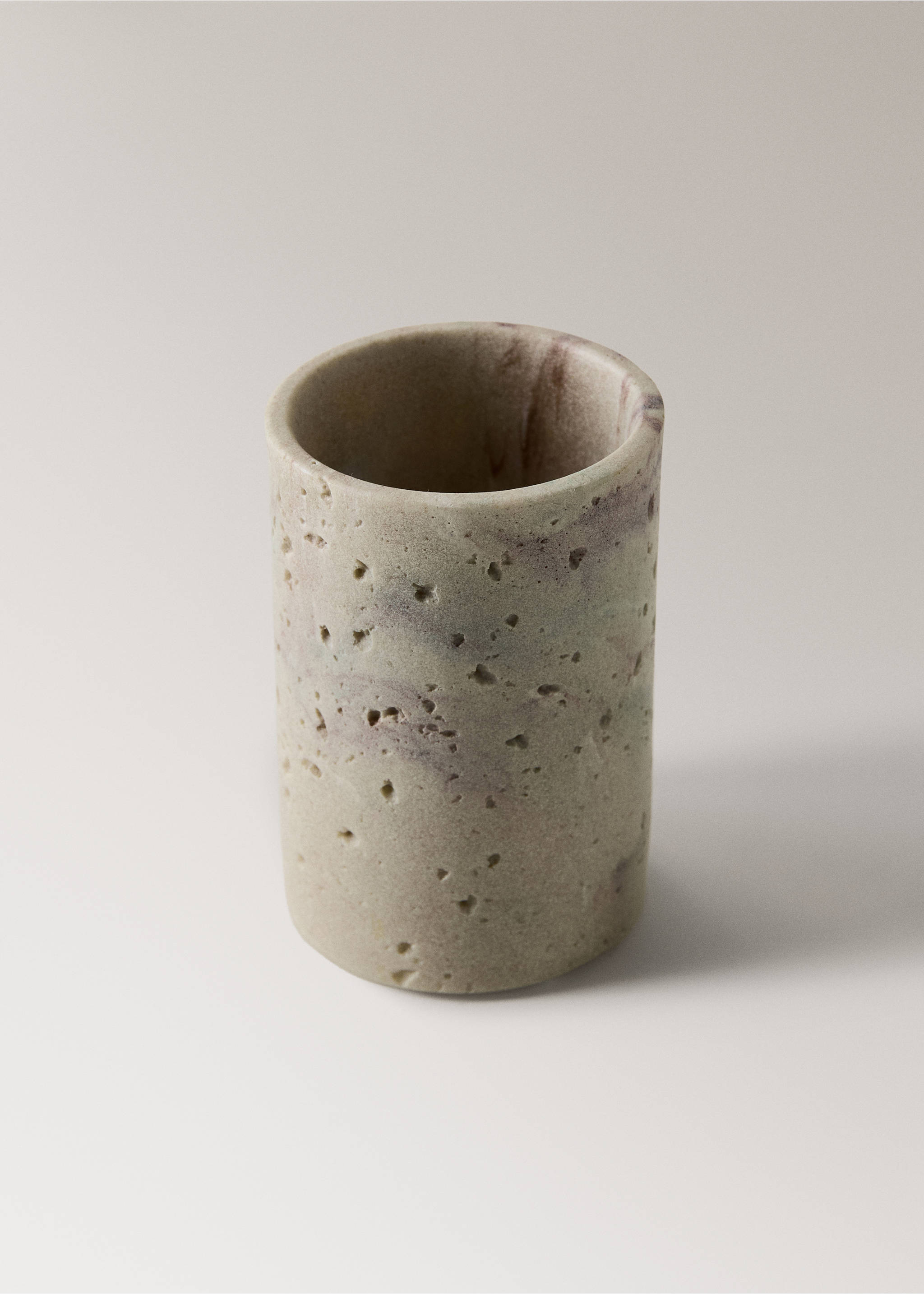 Travertine-effect resin bathroom tumbler - Details of the article 1, Sand. Ref: 37063867-00.