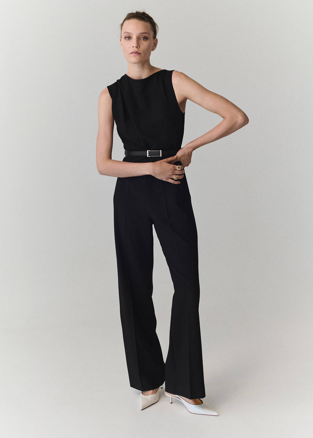 Straight-fit jumpsuit with belt — Black