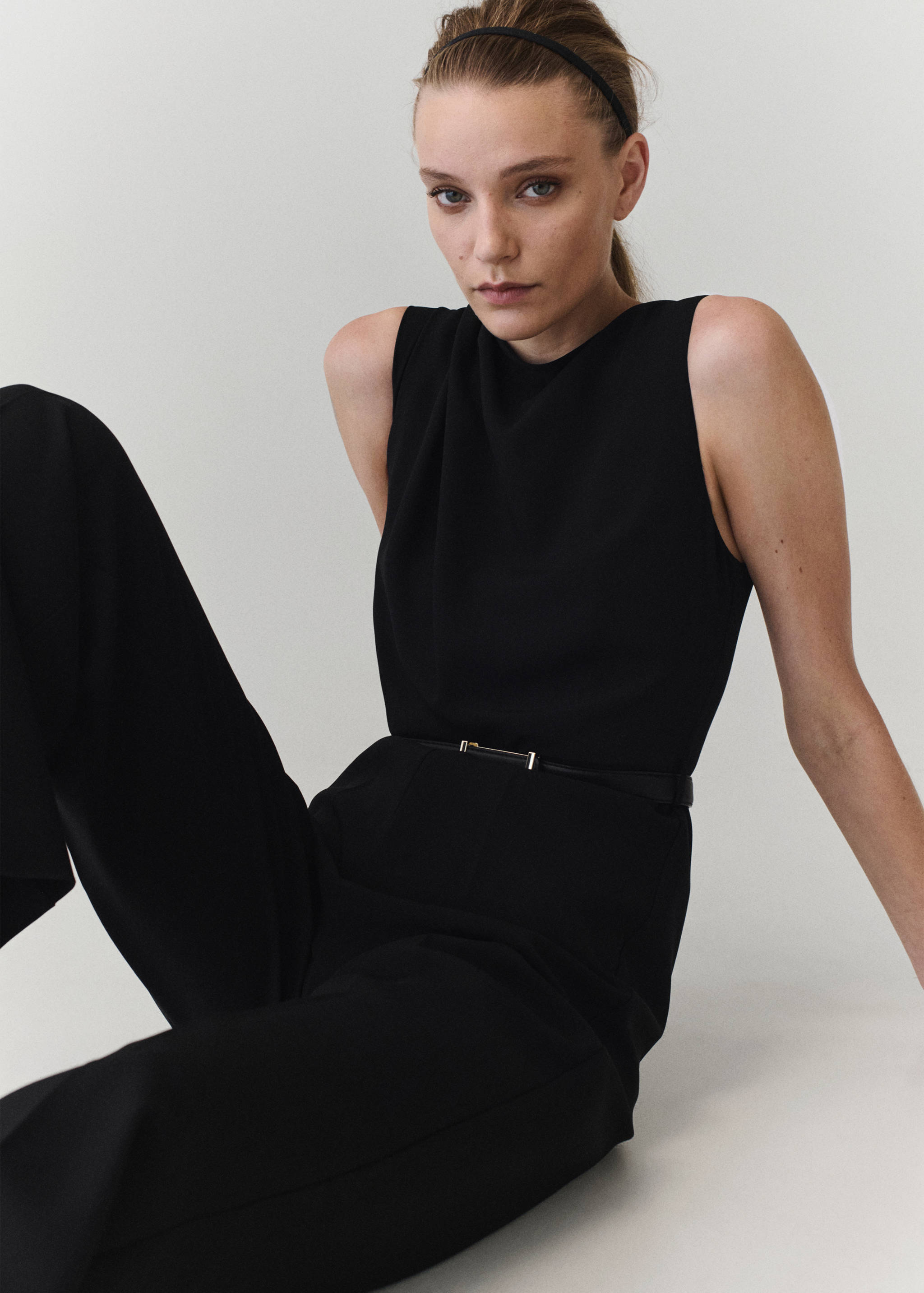 Straight-fit jumpsuit with belt - Medium plane
