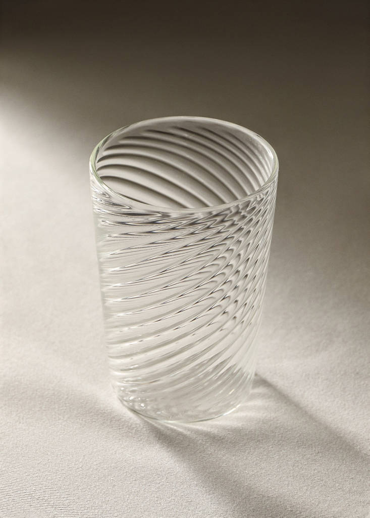 Medium embossed borosilicate tumbler — Ice Grey
