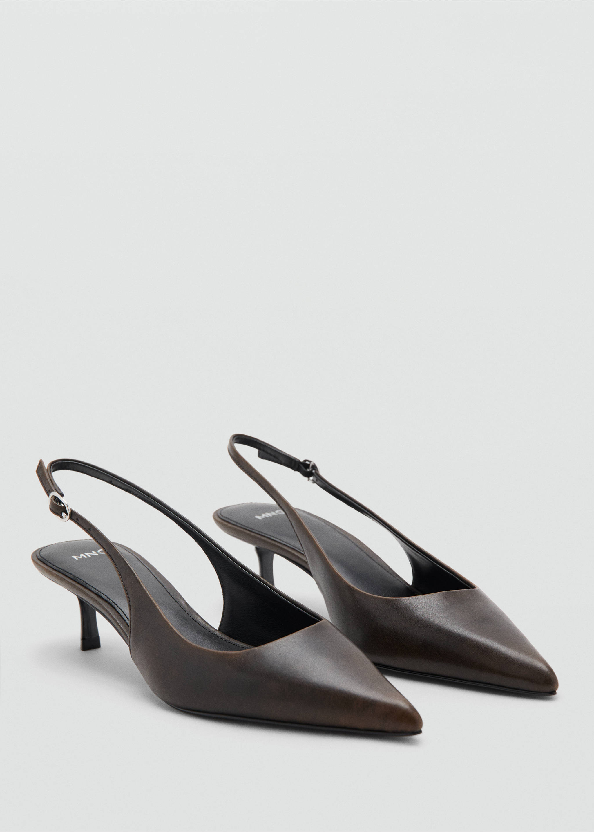Distressed-effect heeled shoe - Medium plane, Chocolate. Ref: 37063876-00.