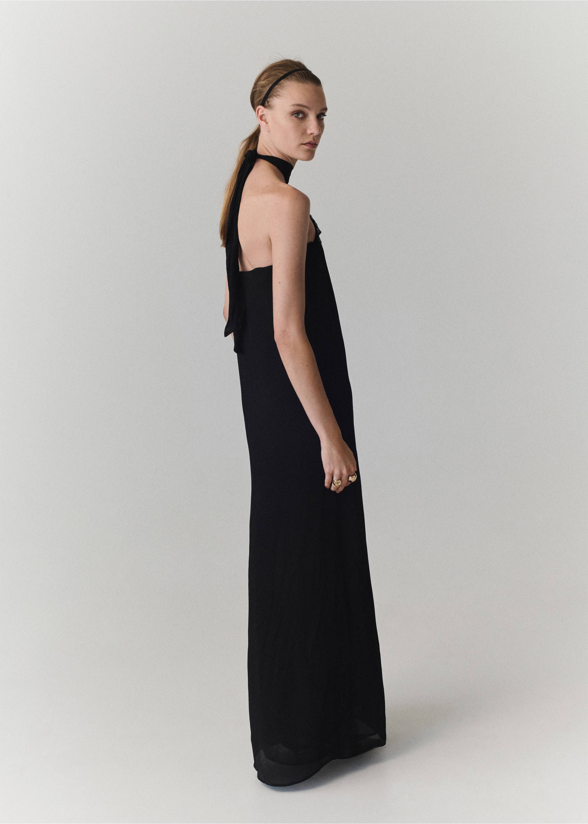 Halter dress with floral detail - الجهة الخلفية للمنتج, أسود. Ref: 37063879-00.