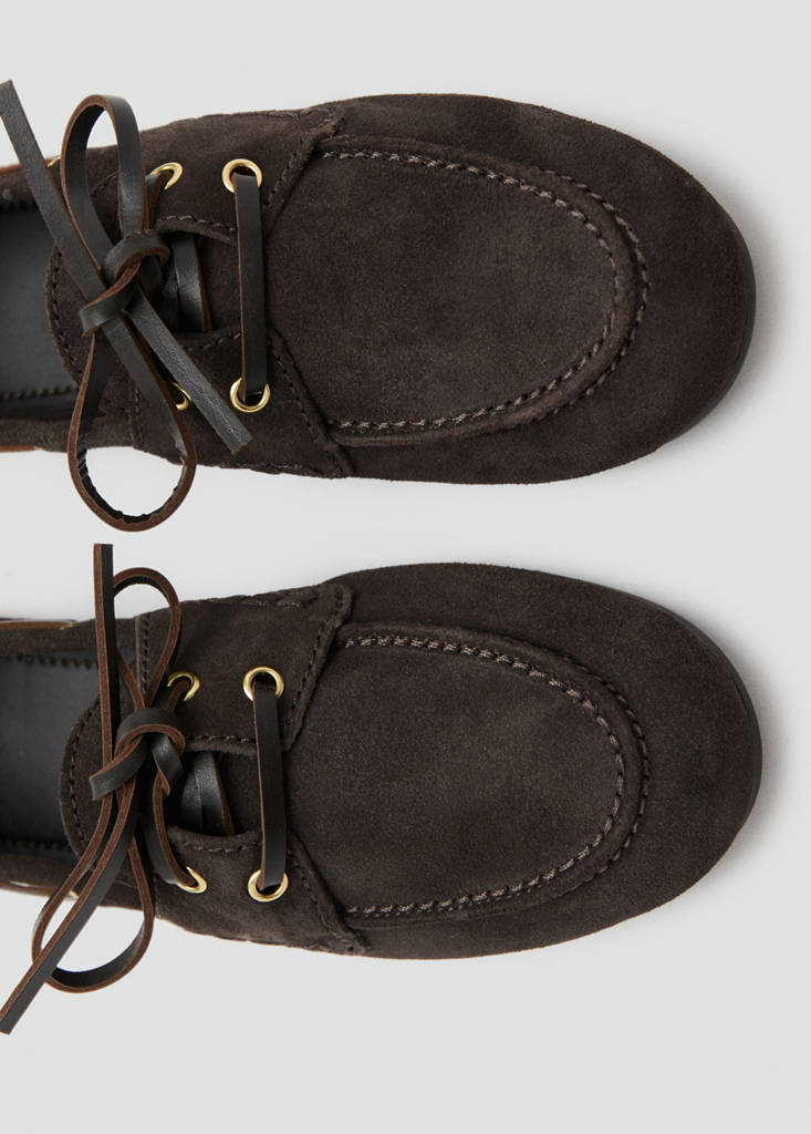 Suede deck shoe — Chocolate