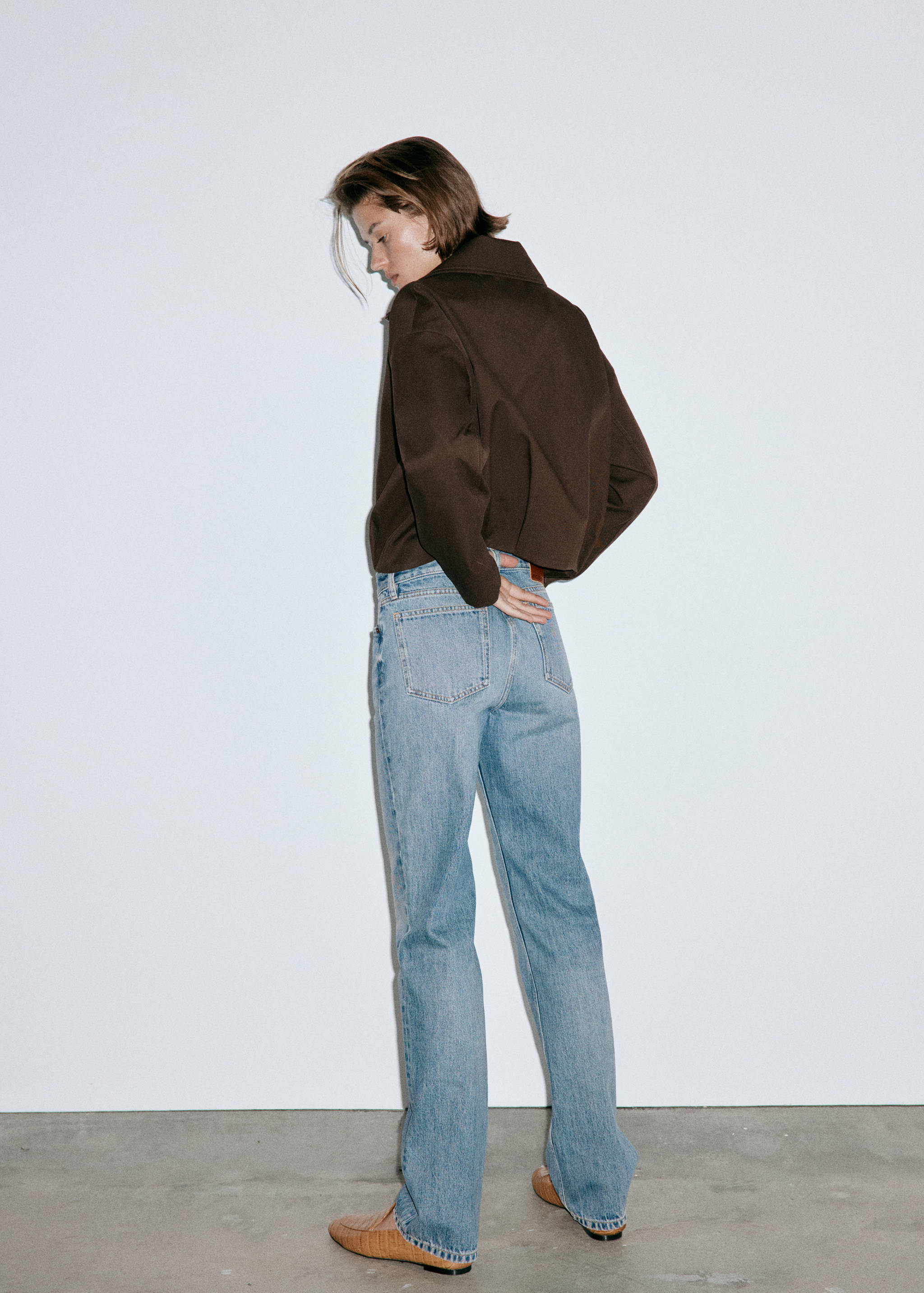 Mid-rise straight jeans - Reverse of the article