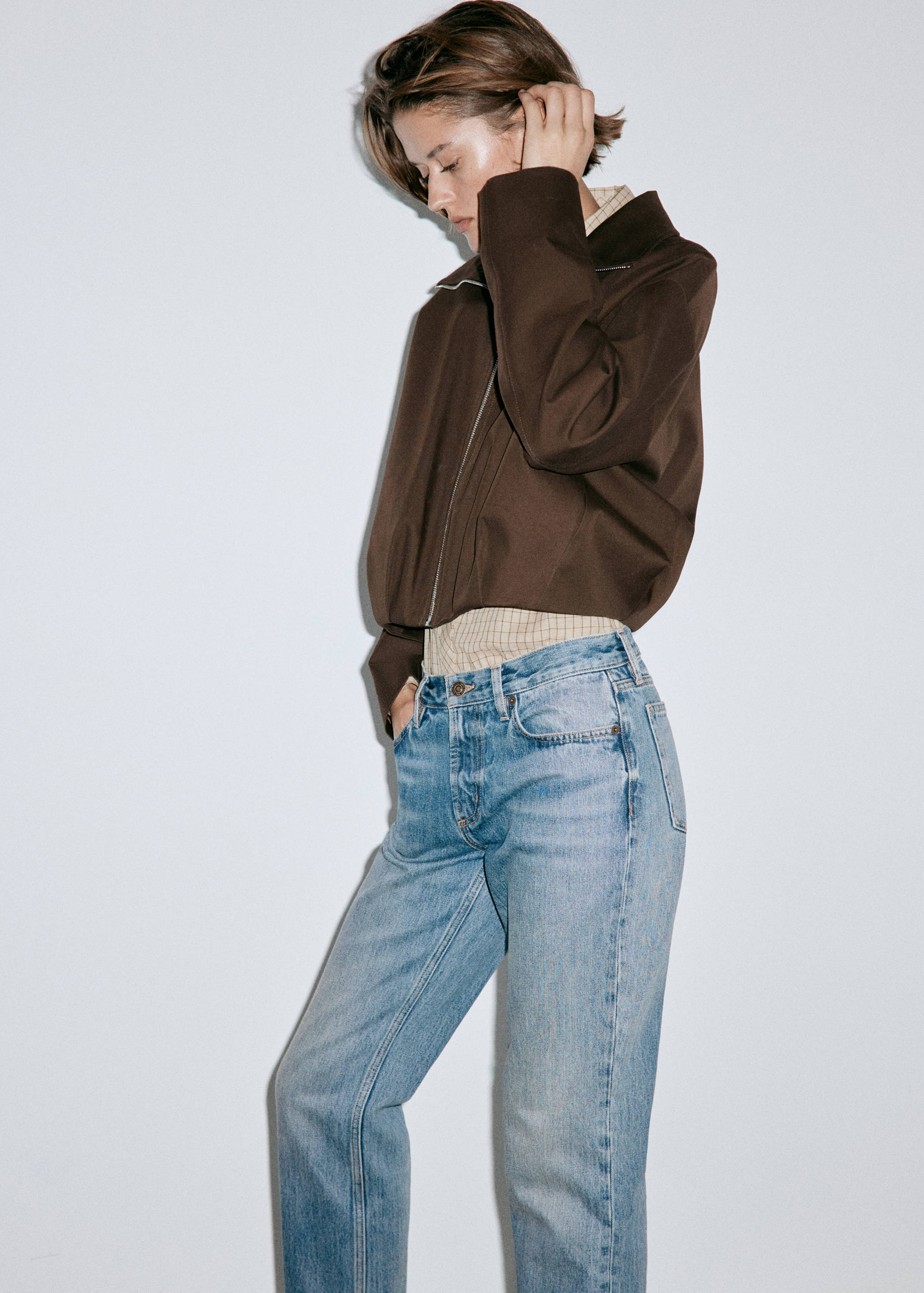 Mid-rise straight jeans - Details of the article 1