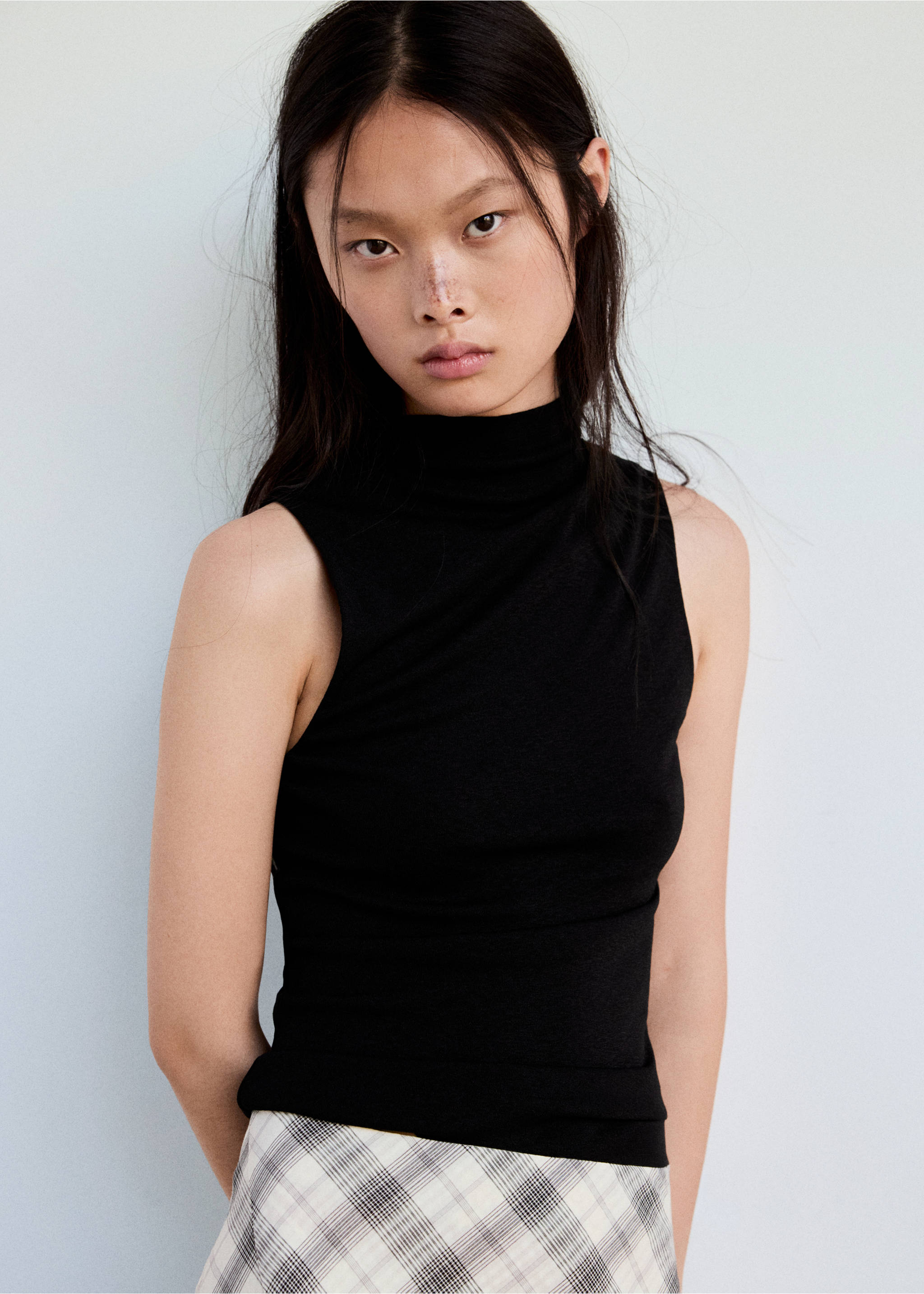 Fitted fine-knit top - Details of the article 3, Black. Ref: 37064075-00.