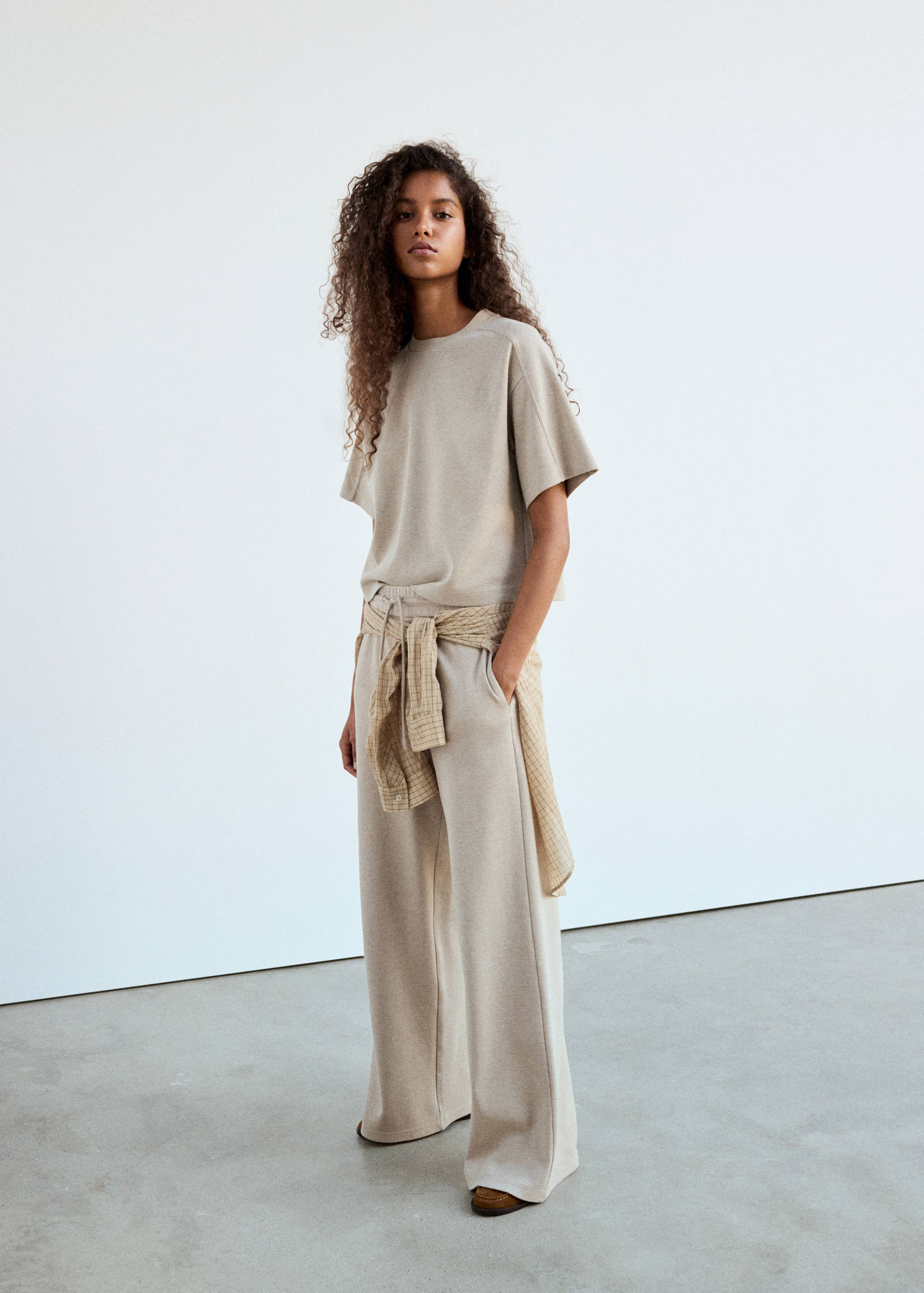Fine-knit straight-fit trousers - General plane