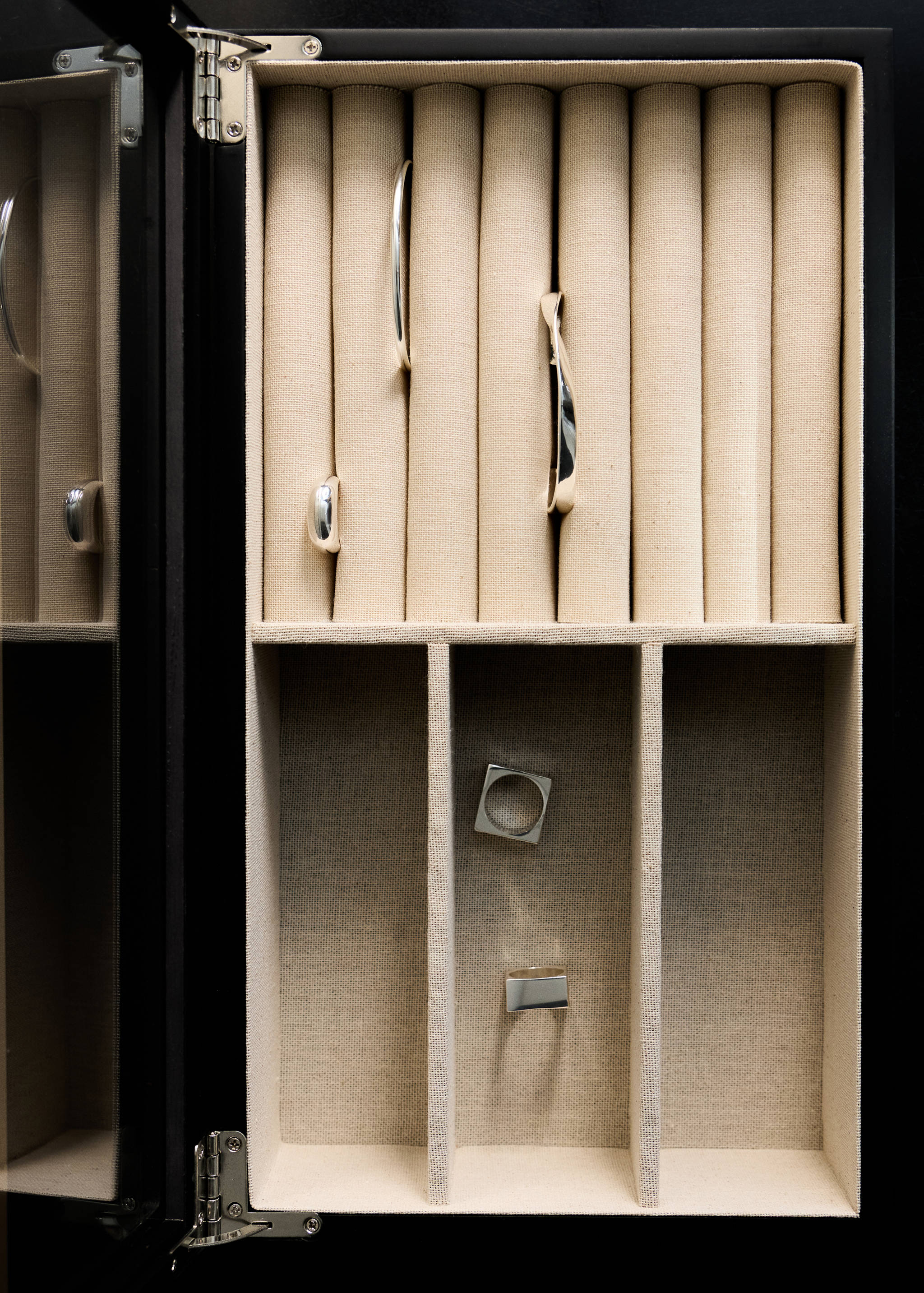 Lacquered wooden jewellery box - General plane