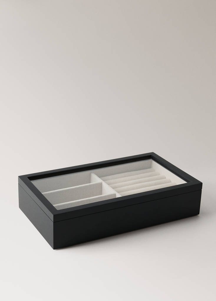 Lacquered wooden jewellery box — Black