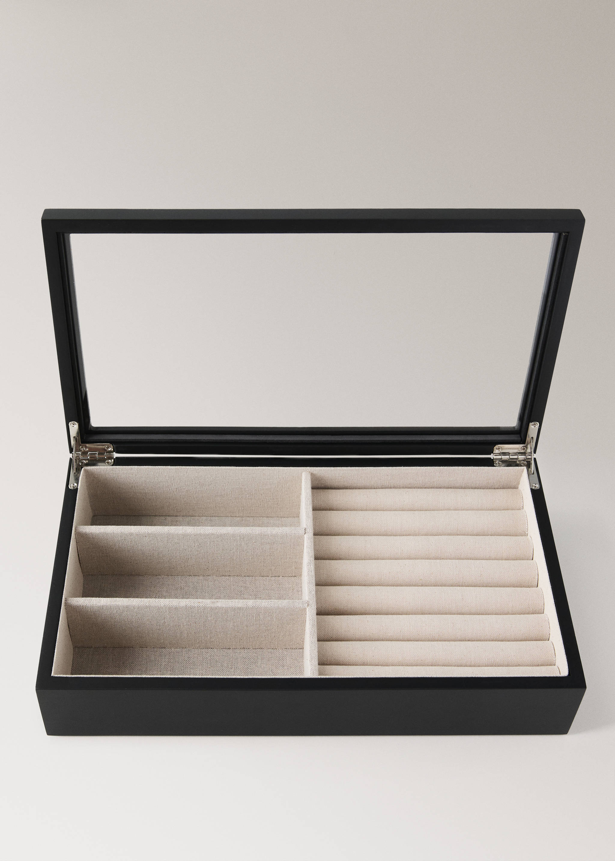 Lacquered wooden jewellery box - Details of the article 3