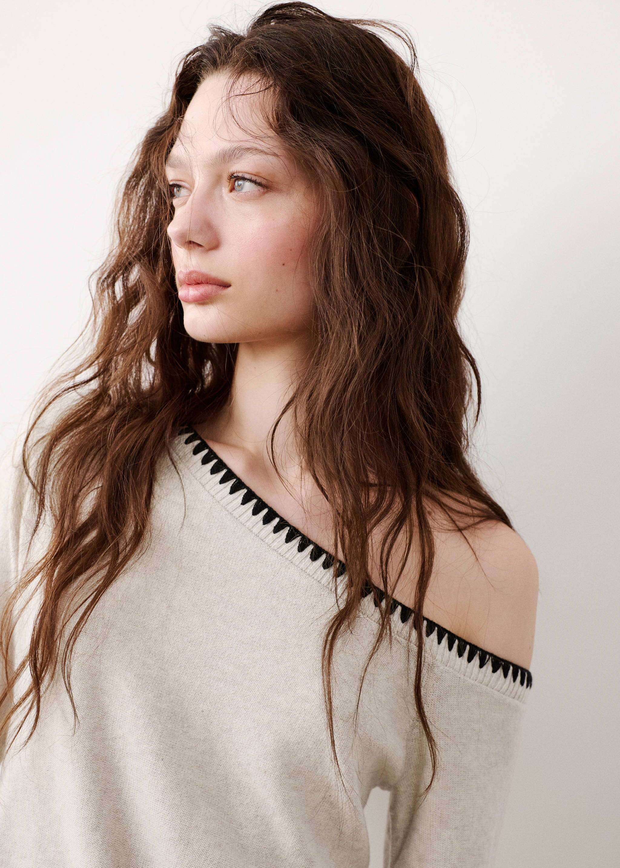 Asymmetric cotton sweater - Details of the article 1