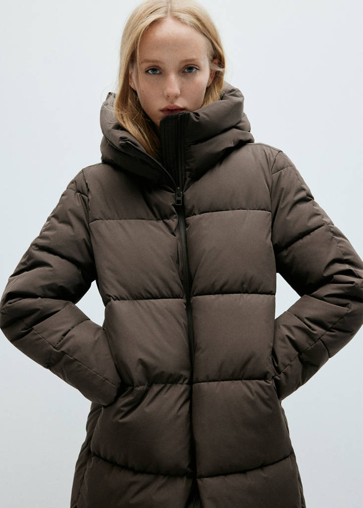 Long padded anorak with hood - thumbnail 6