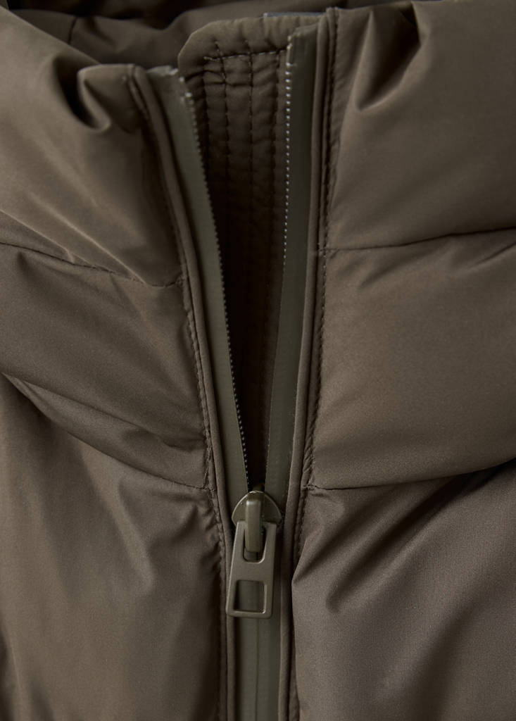 Long padded anorak with hood - thumbnail 7