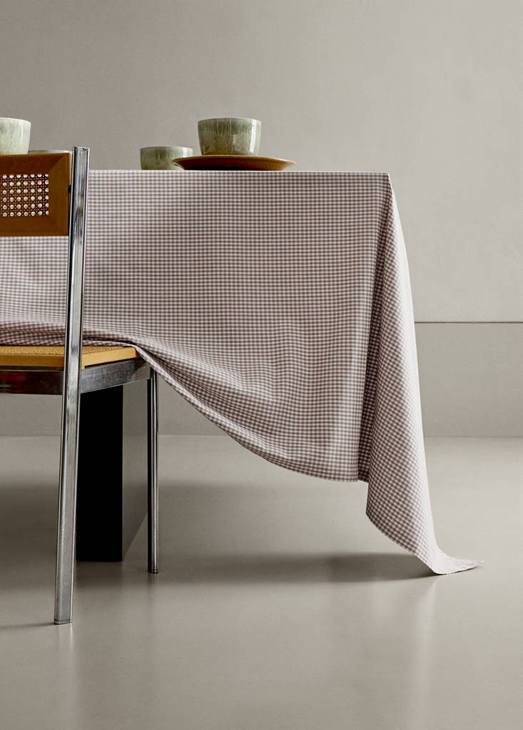 Tablecloth 100% cotton for 2 to 4 guests — Light/Pastel Brown