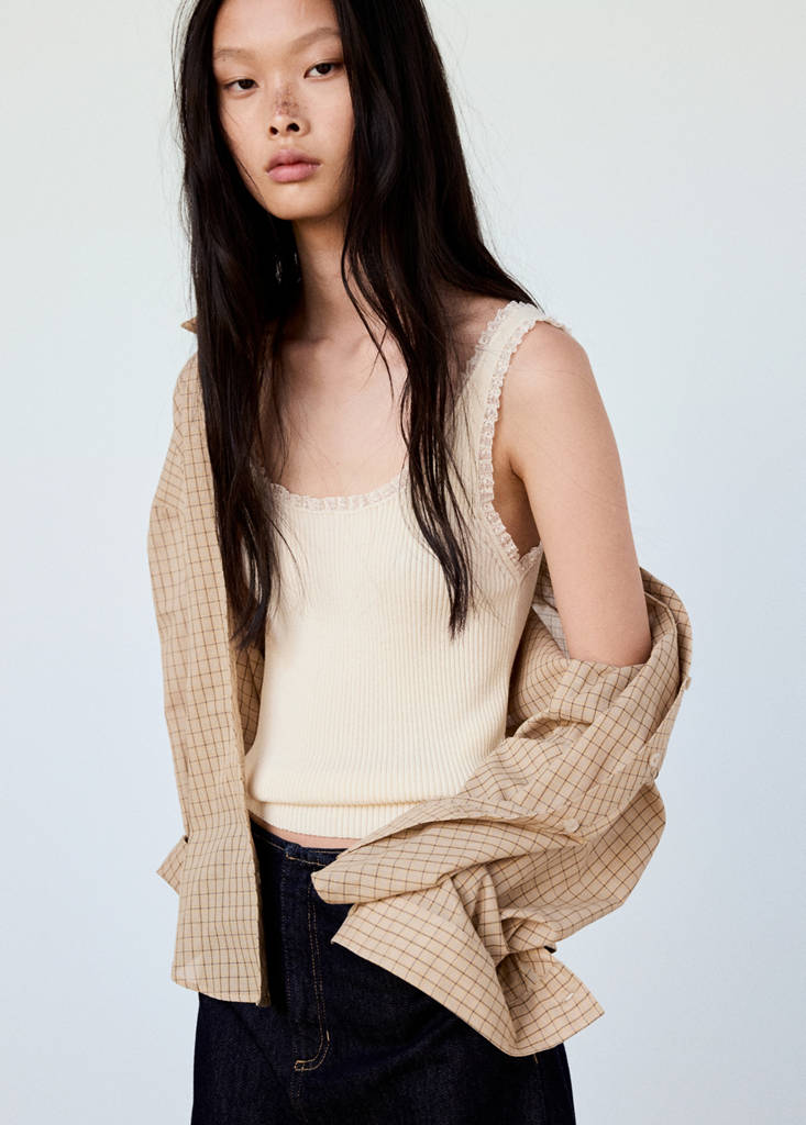 Ribbed knit top with lace details — Ecru
