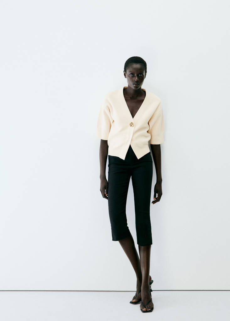 Knitted cardigan with jewel button — Ecru