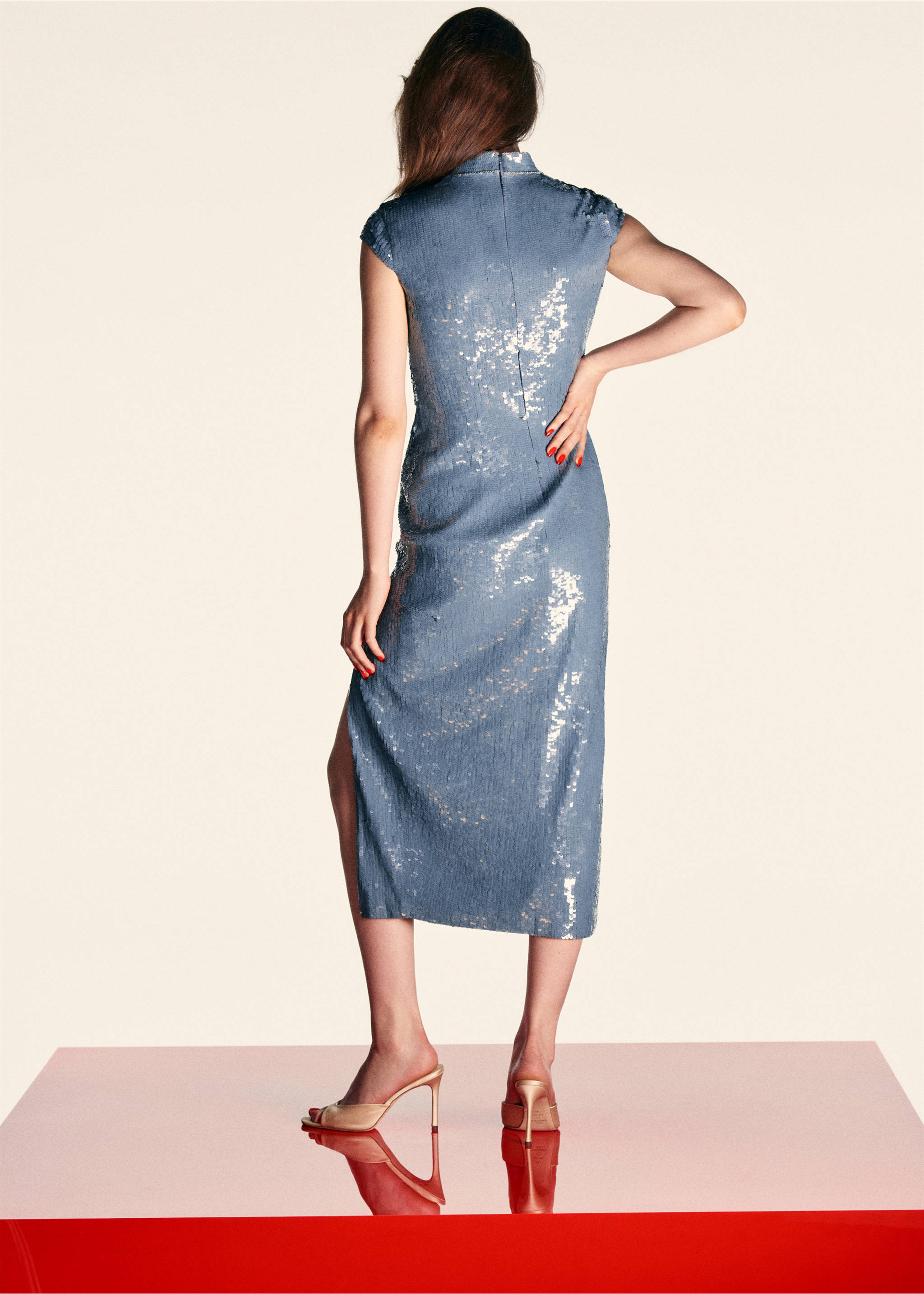 Robe brodée sequins - Verso de l’article, Bleu ciel. Ref: 37064111-00.