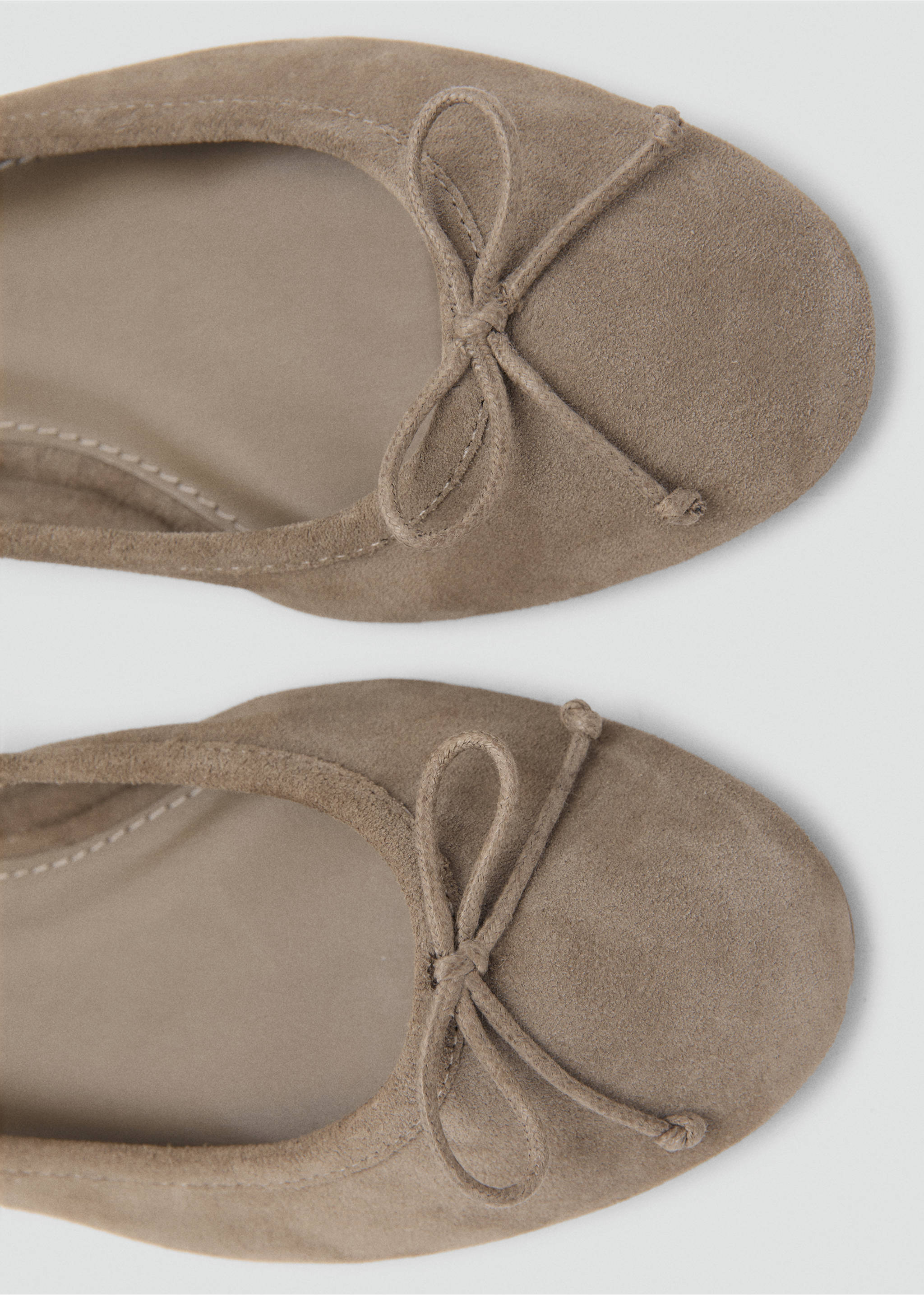 Leather ballet flats with bow - Details of the article 2, Light/Pastel Brown. Ref: 37064114-00.
