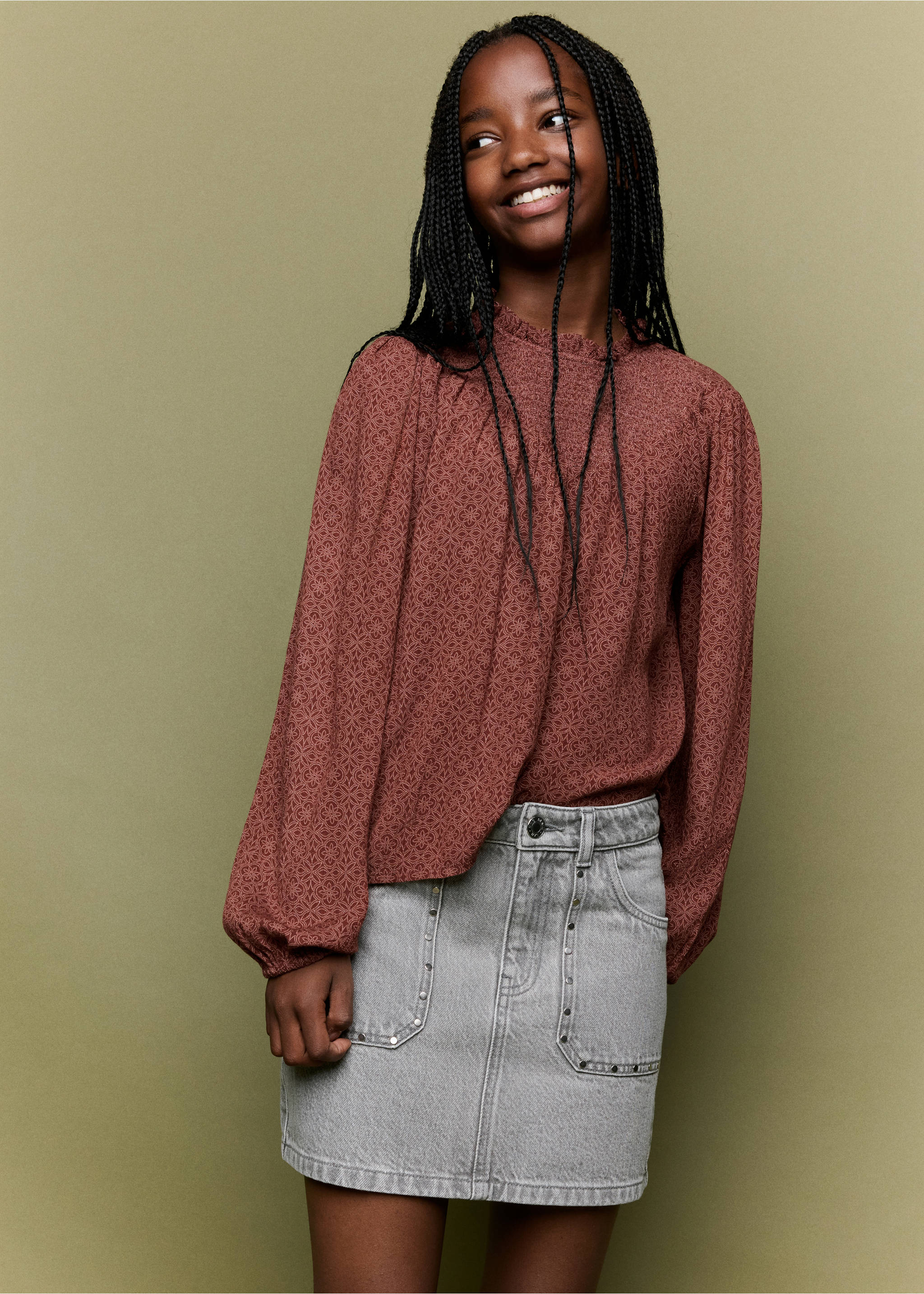 Grey denim skirt with metal stud details on the front pockets, Denim Grey. Ref: 37064409-00.