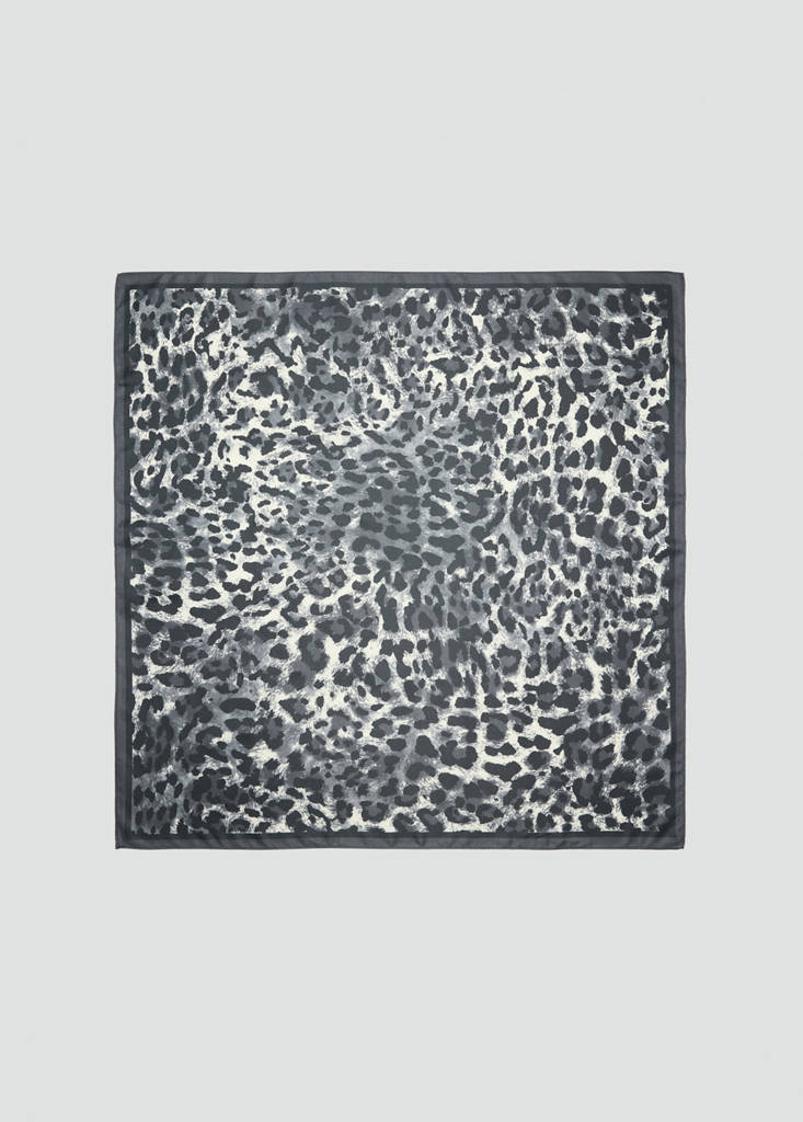 Leopard print square scarf — Grey