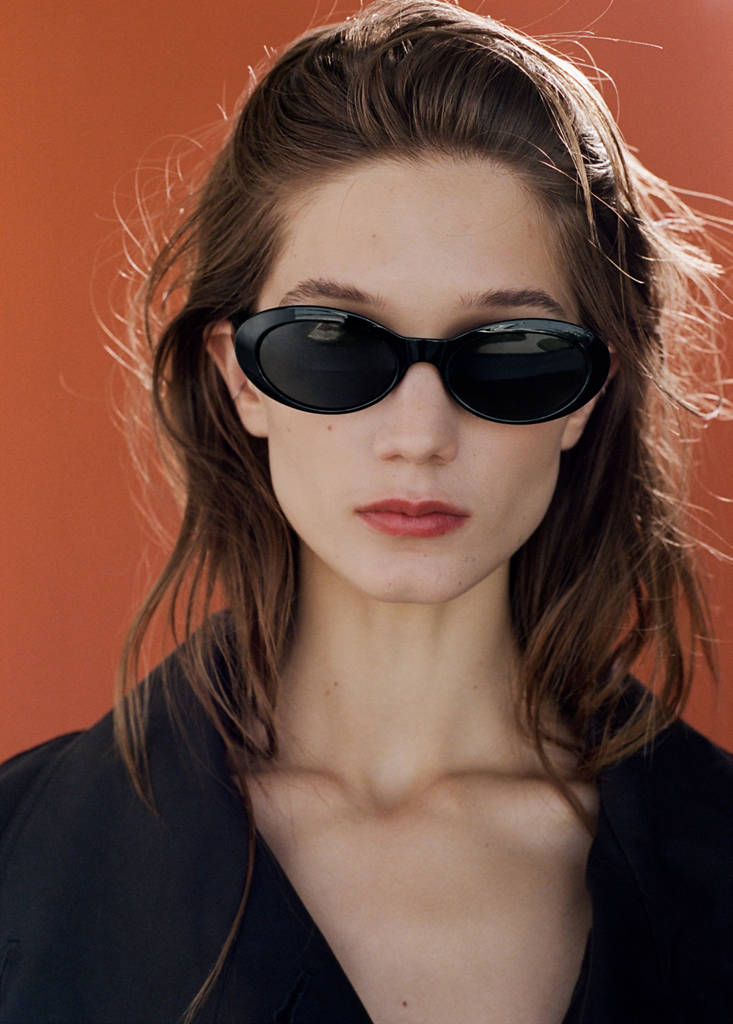 Oval-frame sunglasses — Black