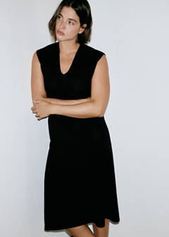 V-neck knitted dress — Black 6