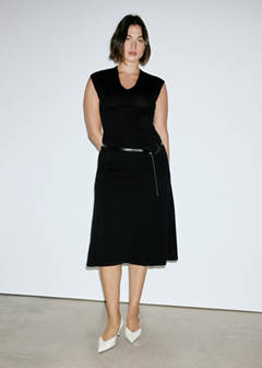 V-neck knitted dress — Black 8