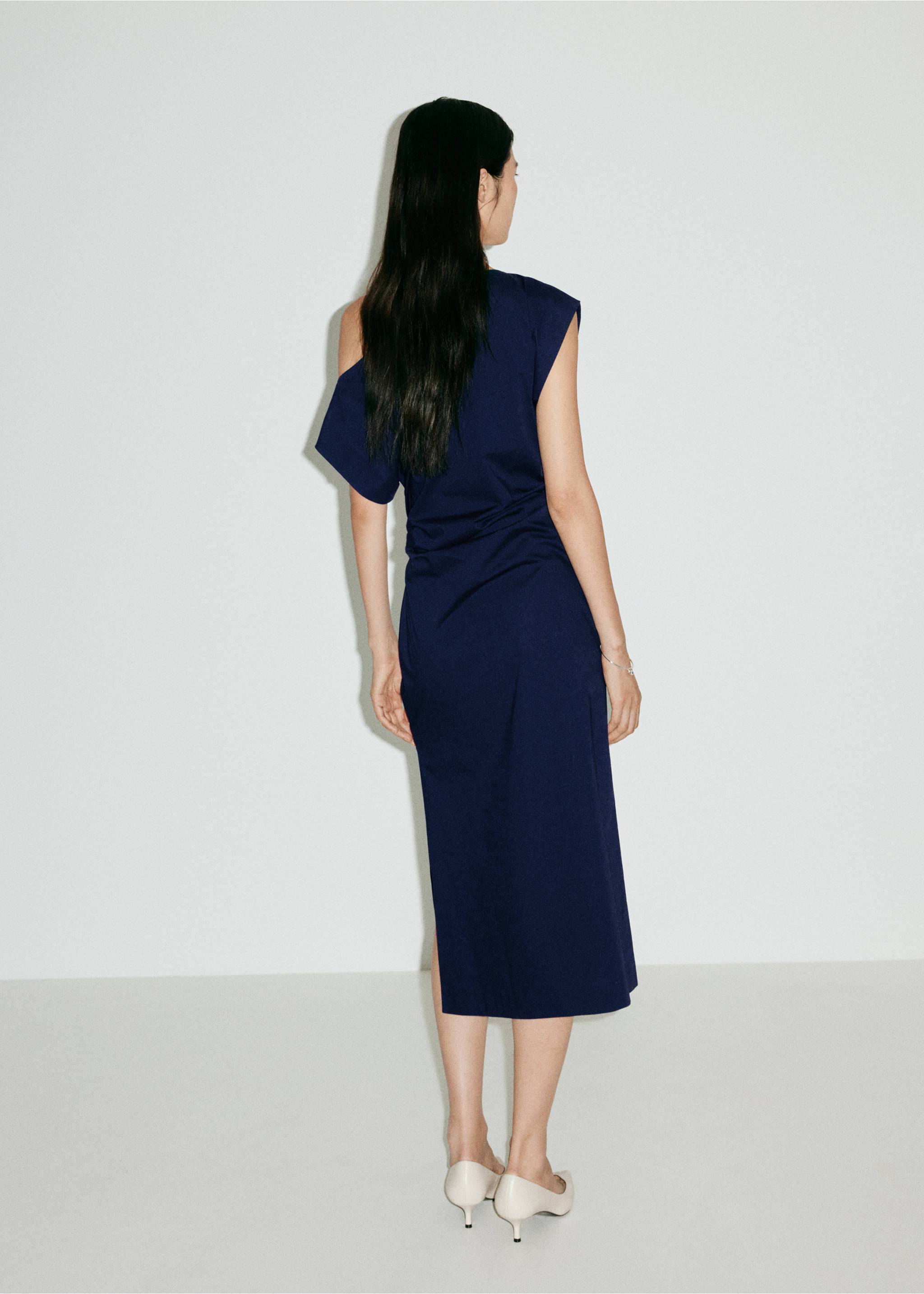 Asymmetrical pleated dress - Reverse of the article, Blue. Ref: 37064422-00.