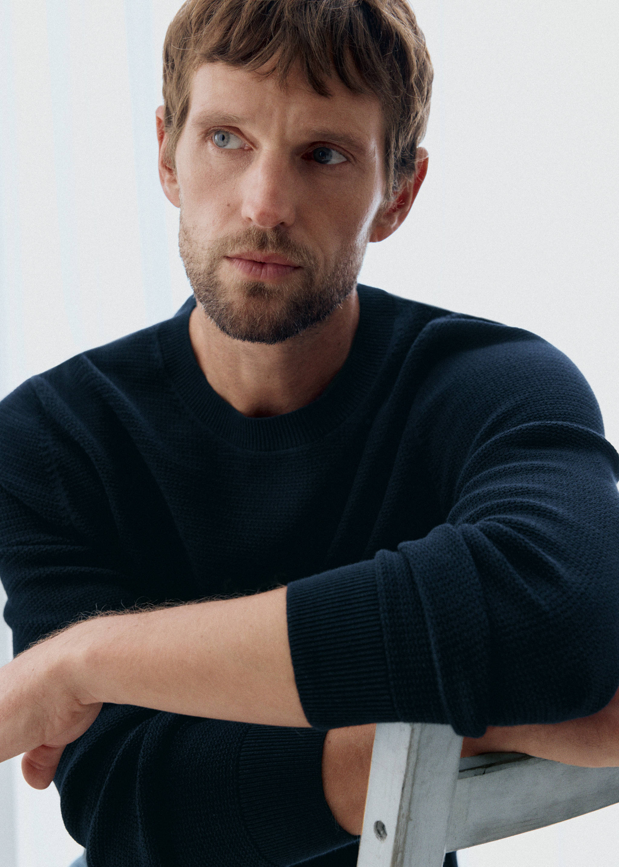 Fine-knit jersey in a cotton blend with textured structure - Medium plane