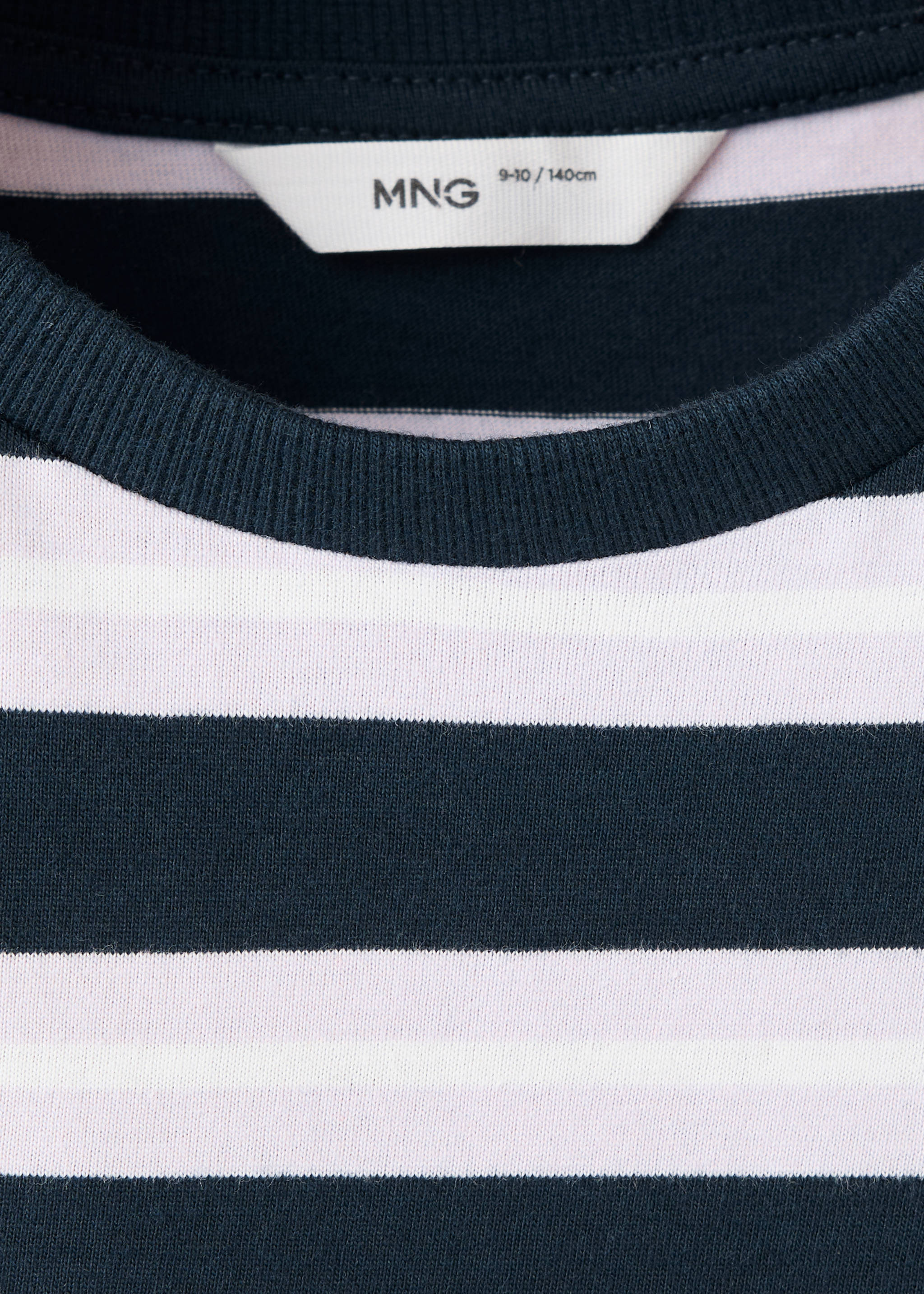 Cotton striped T-shirt with slogan print - Details of the article 8