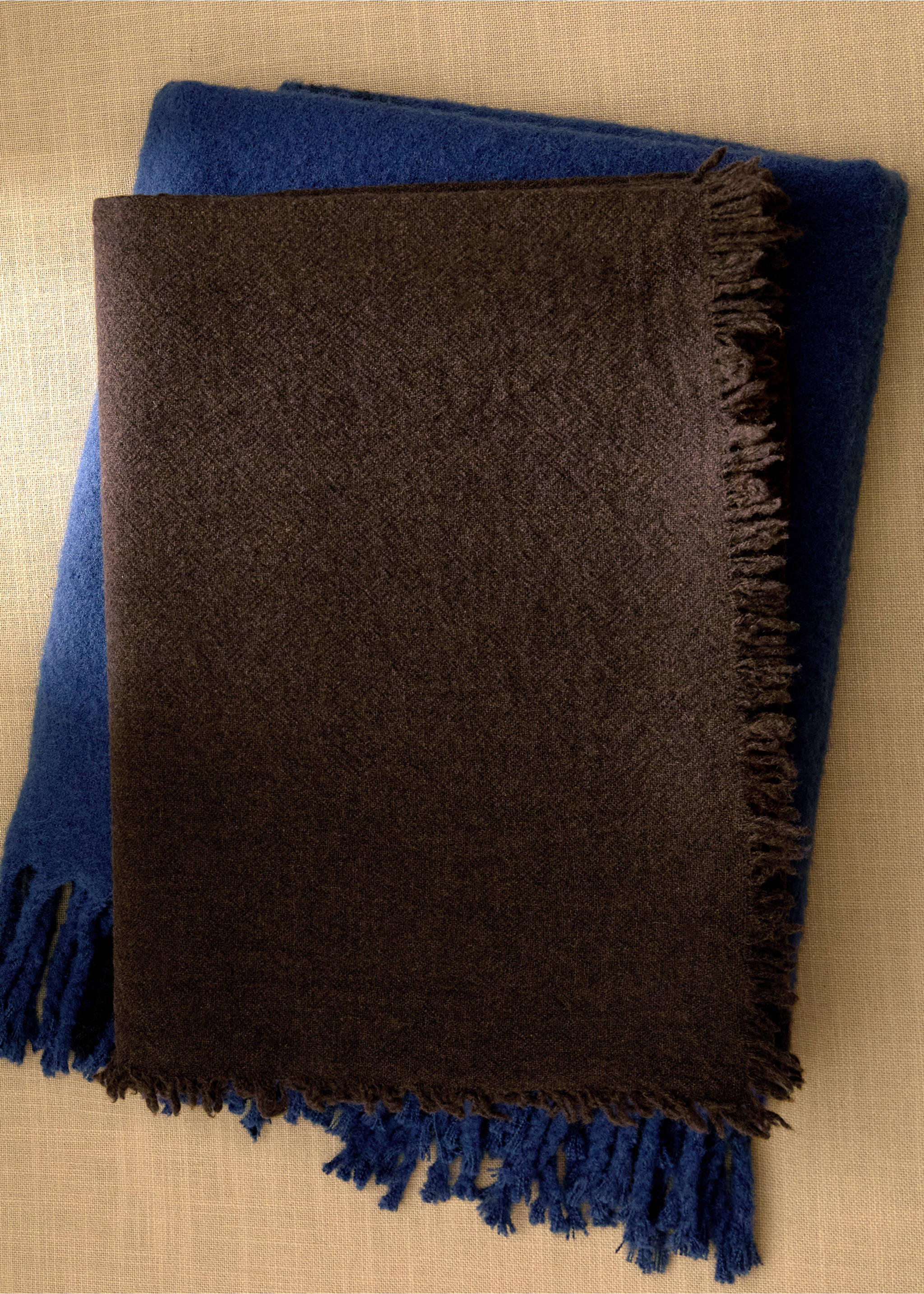 Wollen plaid met franjes - Overzichtstekening, Oranjebruin. Ref: 37064438-00.