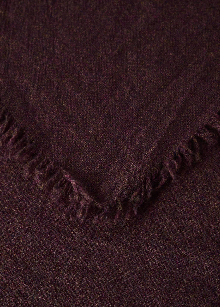 Wool throw with fringed detail — Dark Red